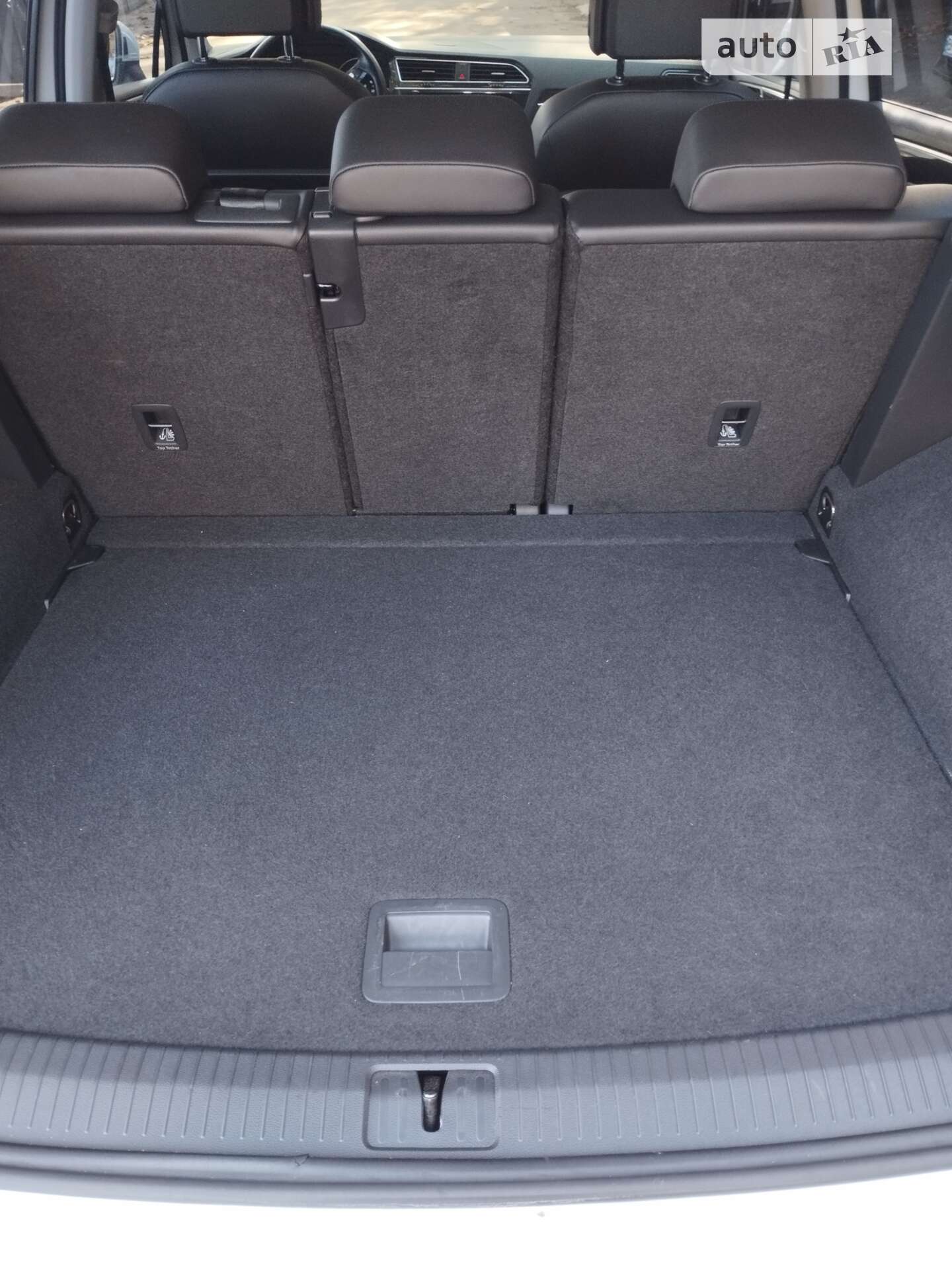 Volkswagen Tiguan 2019 VIN WVGZZZ5NZLW323129 фото оголошення 23 з 46