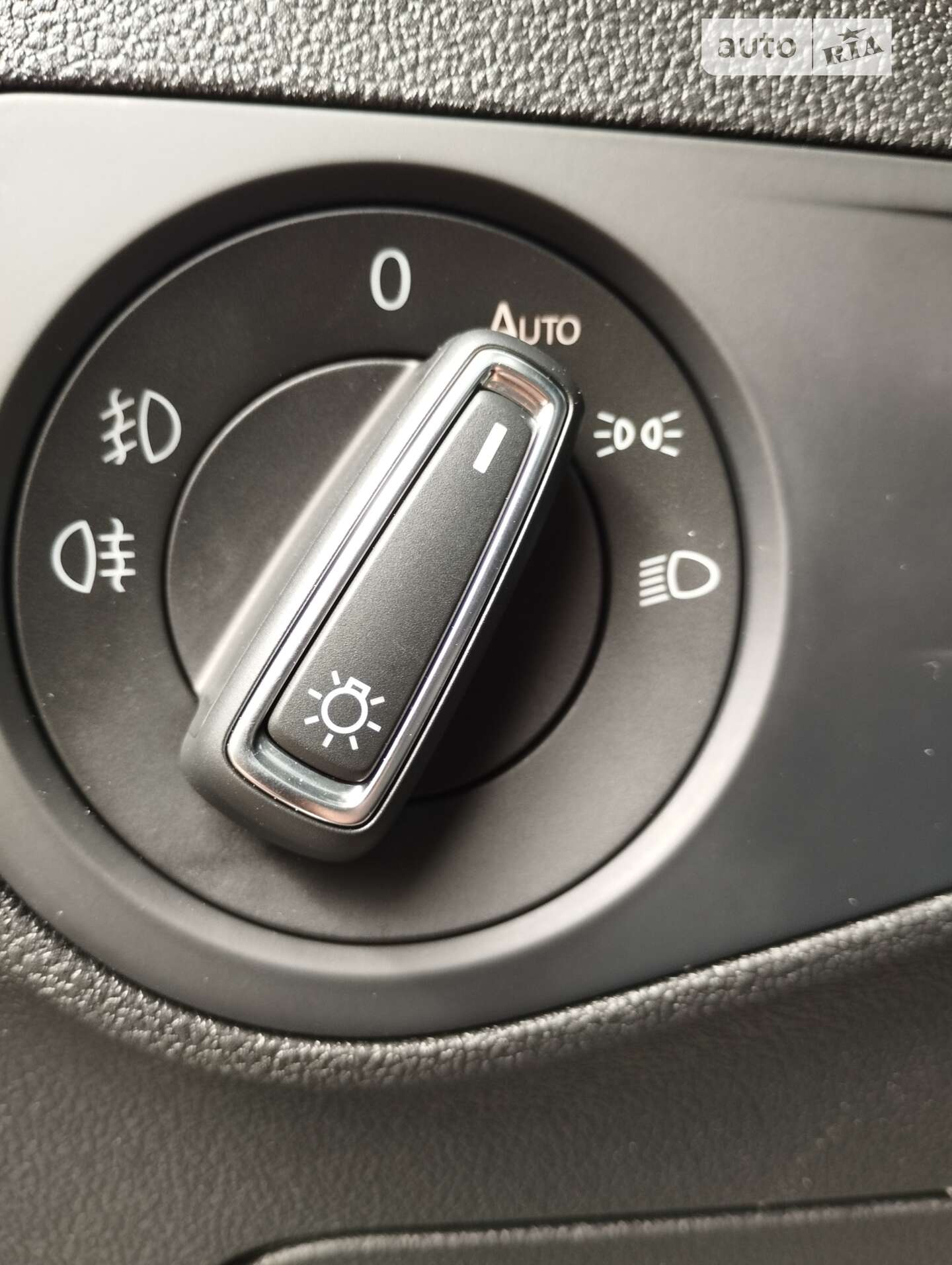 Volkswagen Tiguan 2019 VIN WVGZZZ5NZLW323129 фото оголошення 42 з 46