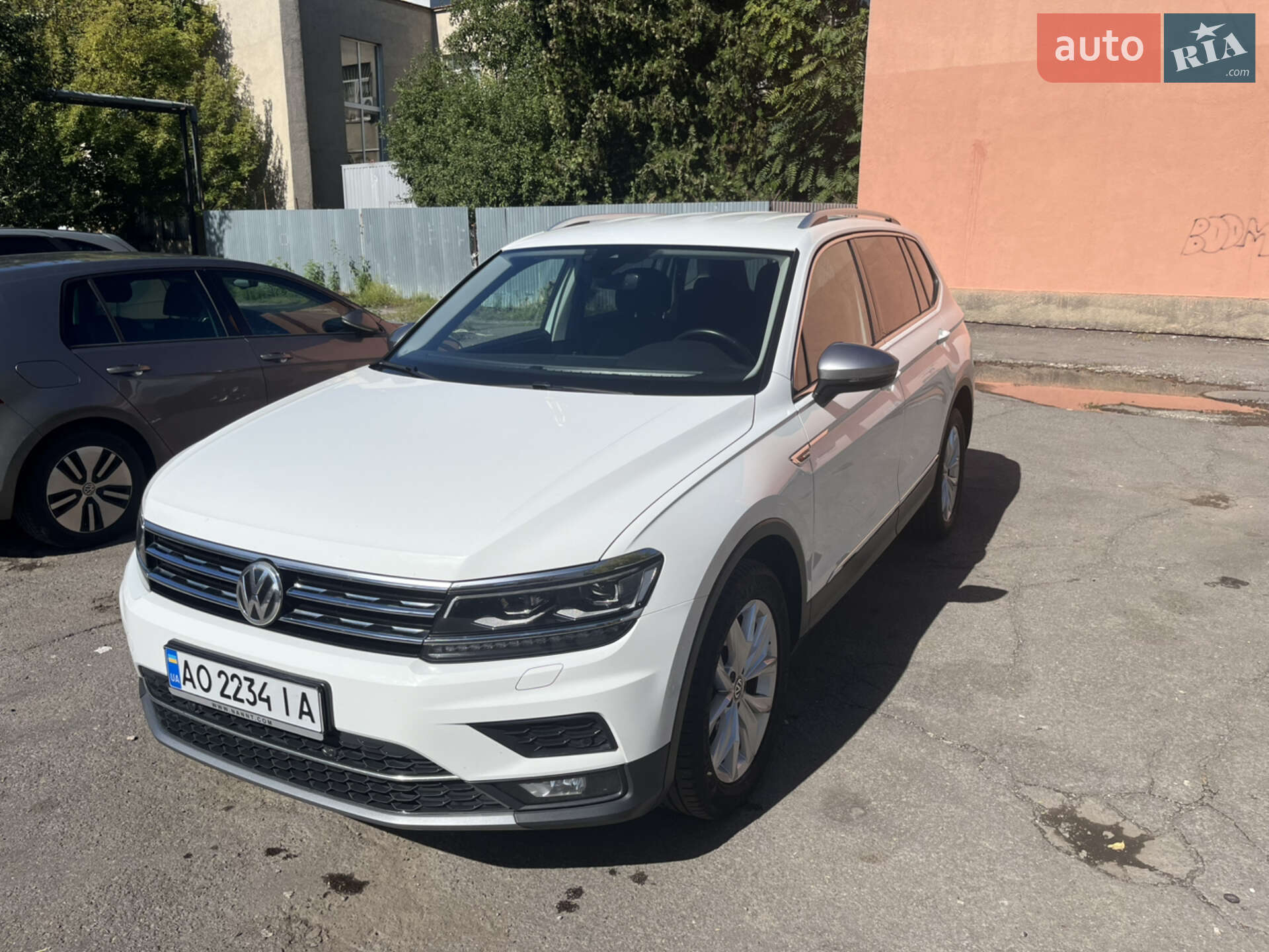 Volkswagen Tiguan Allspace 2018 VIN WVGZZZ5NZJM159829 фото оголошення 2 з 7