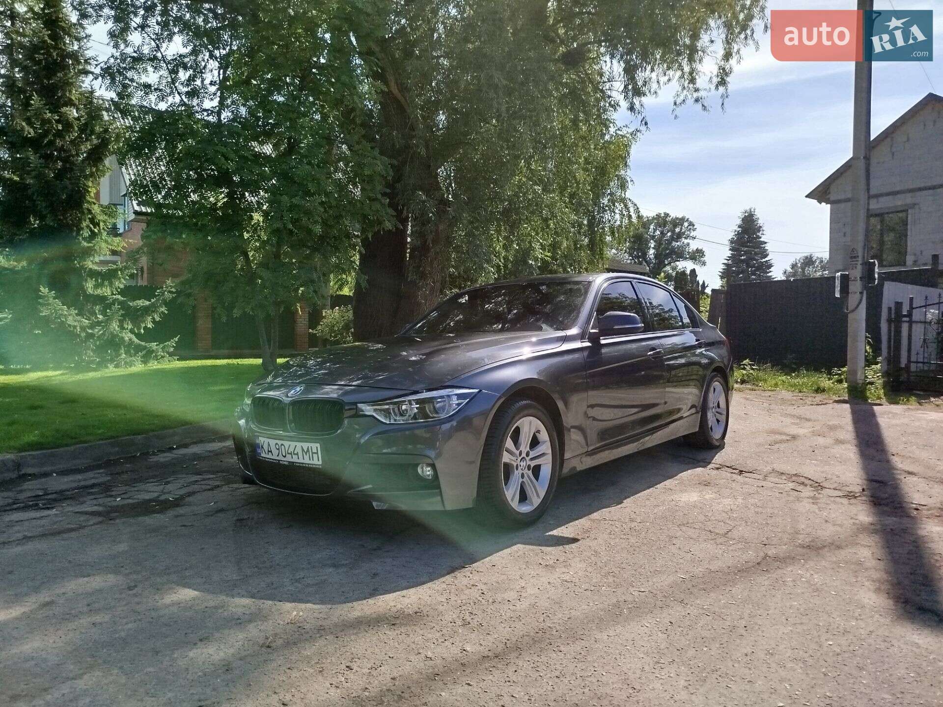 BMW 3 Series 2016 VIN WBA8E3G55GNU05160 фото оголошення 6 з 26
