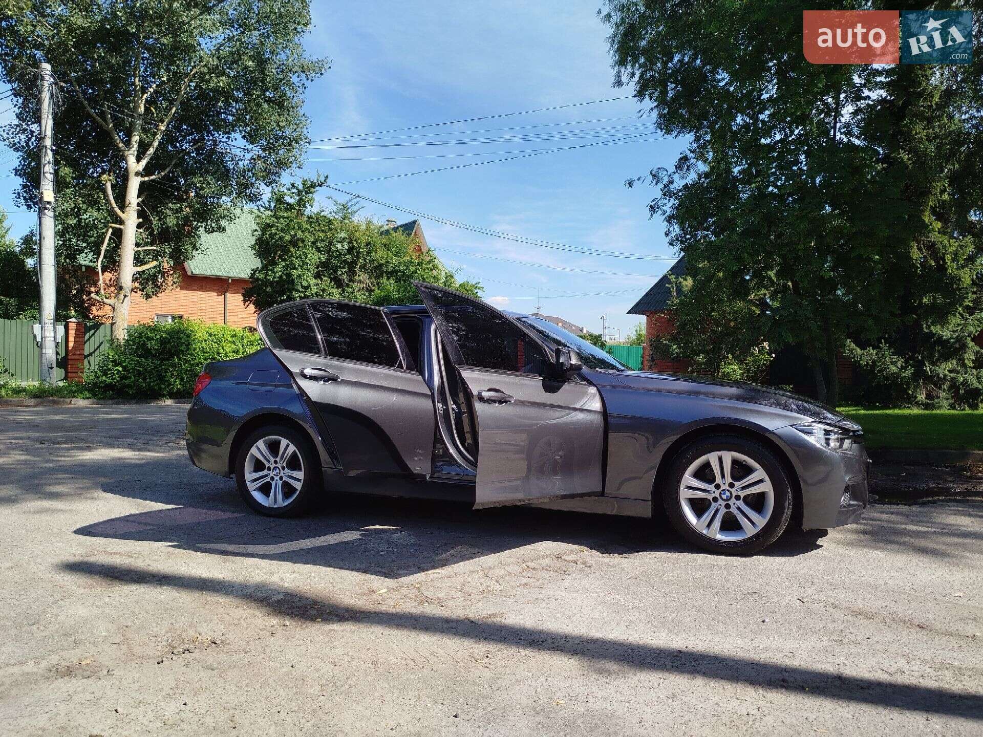 BMW 3 Series 2016 VIN WBA8E3G55GNU05160 фото оголошення 8 з 26