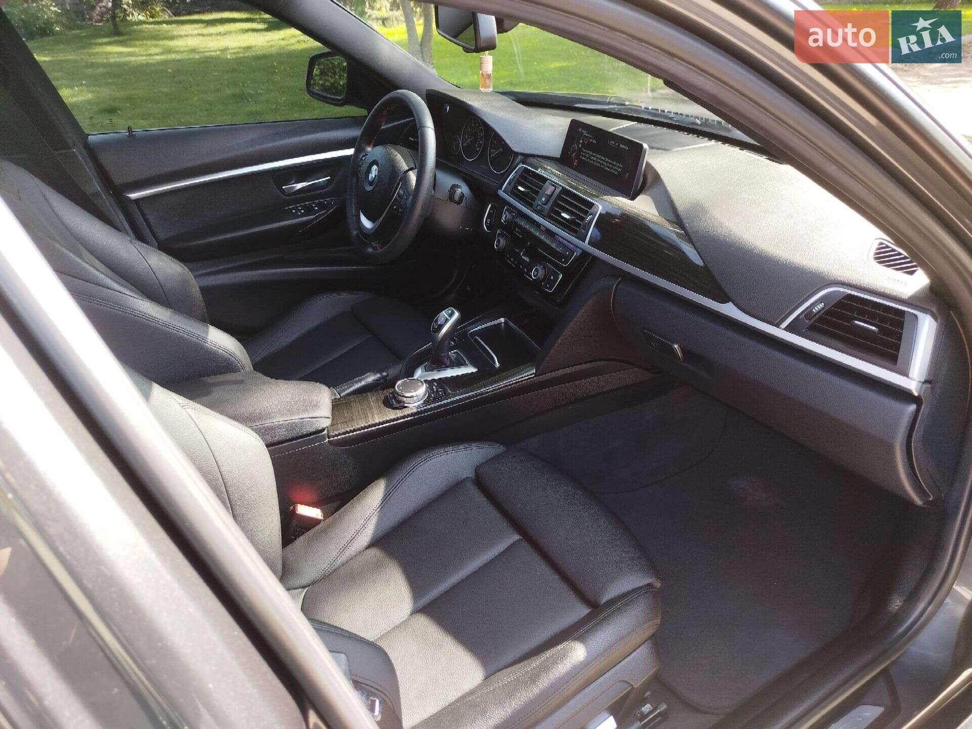 BMW 3 Series 2016 VIN WBA8E3G55GNU05160 фото оголошення 14 з 26