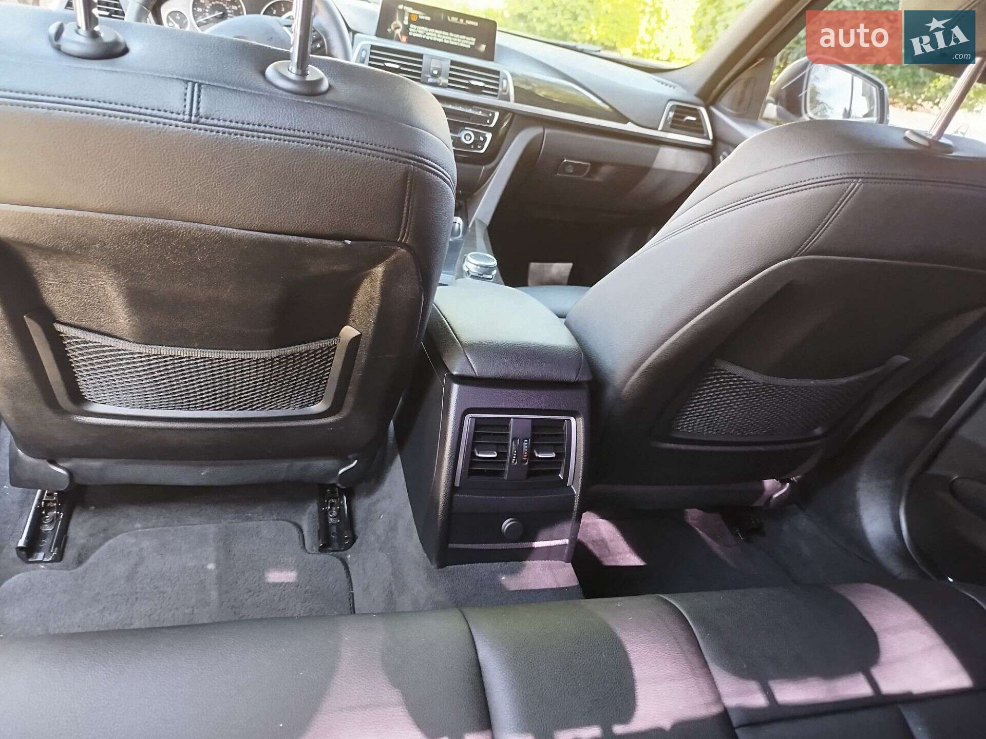 BMW 3 Series 2016 VIN WBA8E3G55GNU05160 фото оголошення 18 з 26