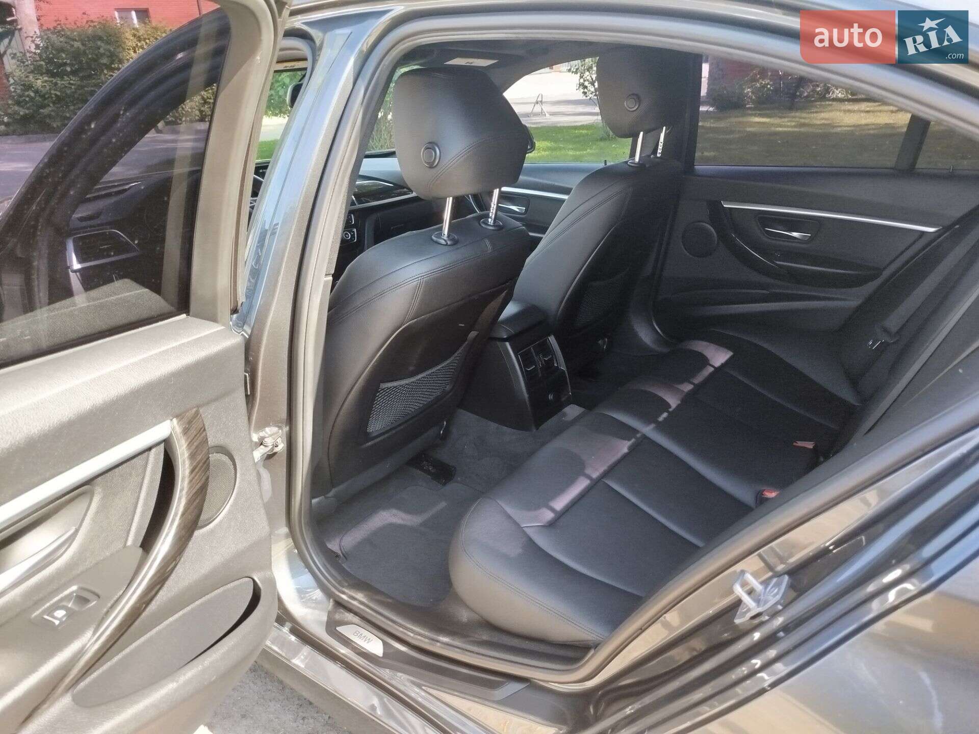BMW 3 Series 2016 VIN WBA8E3G55GNU05160 фото оголошення 19 з 26