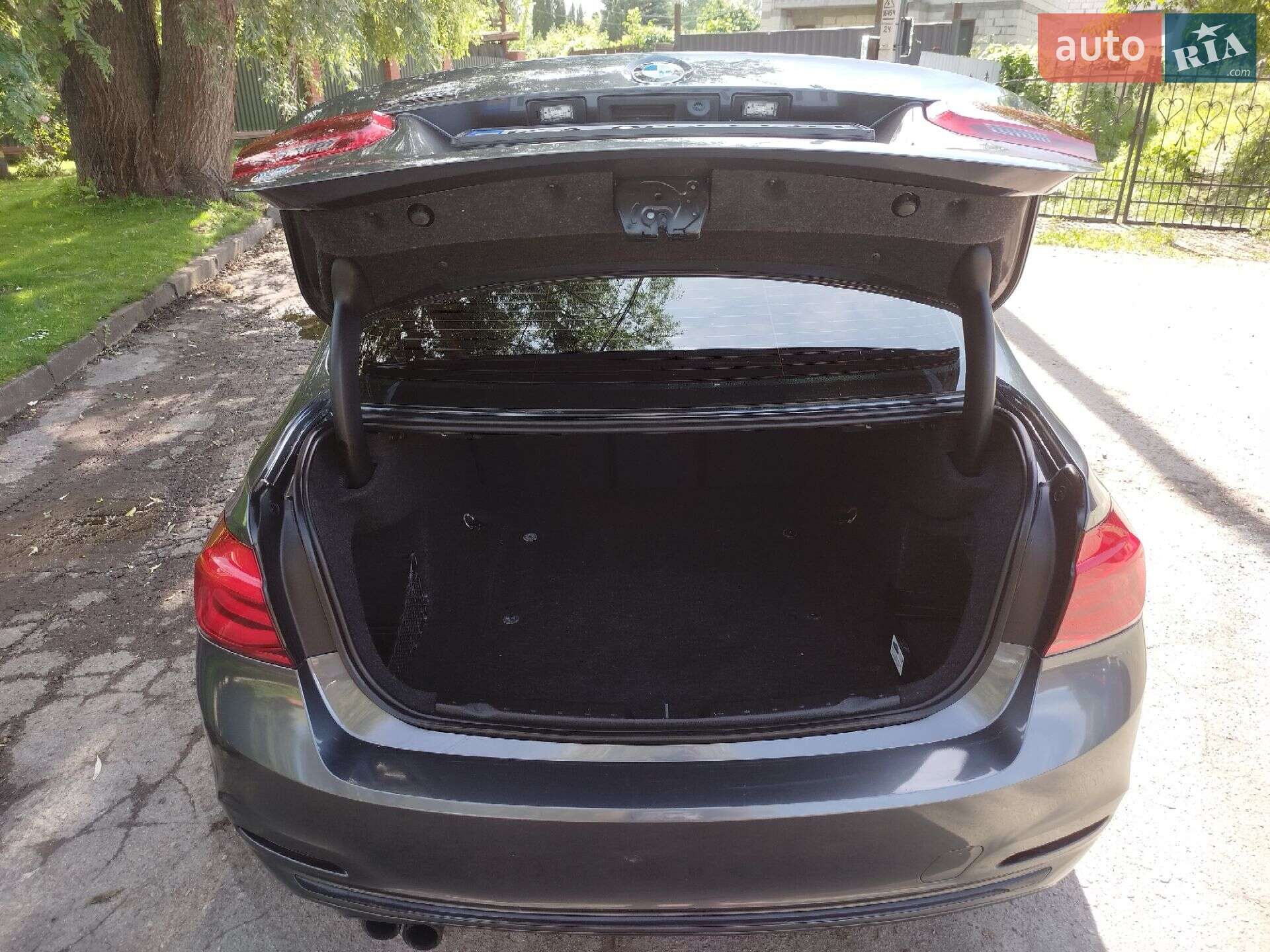 BMW 3 Series 2016 VIN WBA8E3G55GNU05160 фото оголошення 25 з 26