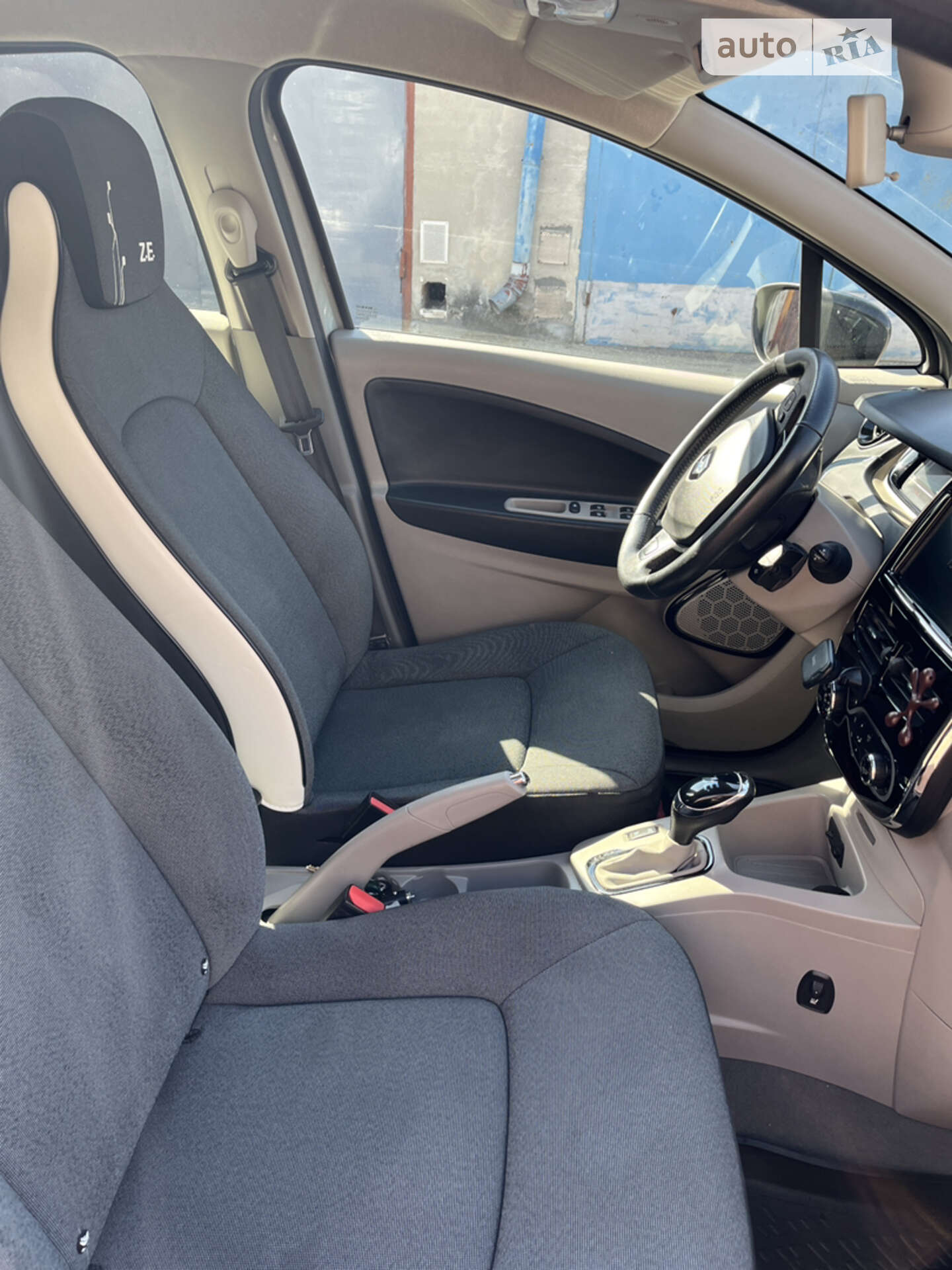 Renault Zoe 2016 VIN VF1AGVYB155598547 фото оголошення 12 з 20