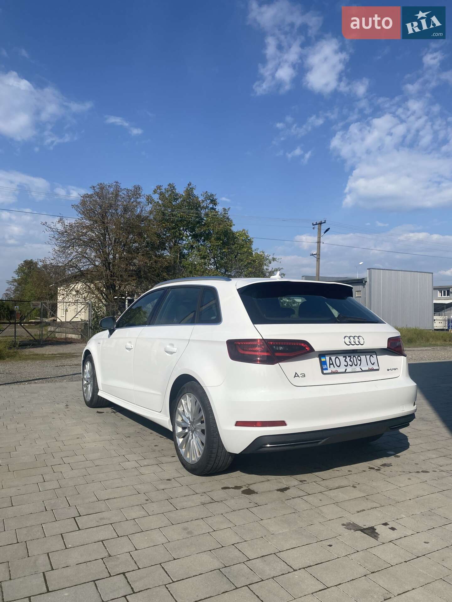 Audi A3 2015 VIN WAUTPBFF0GA070535 фото оголошення 4 з 16