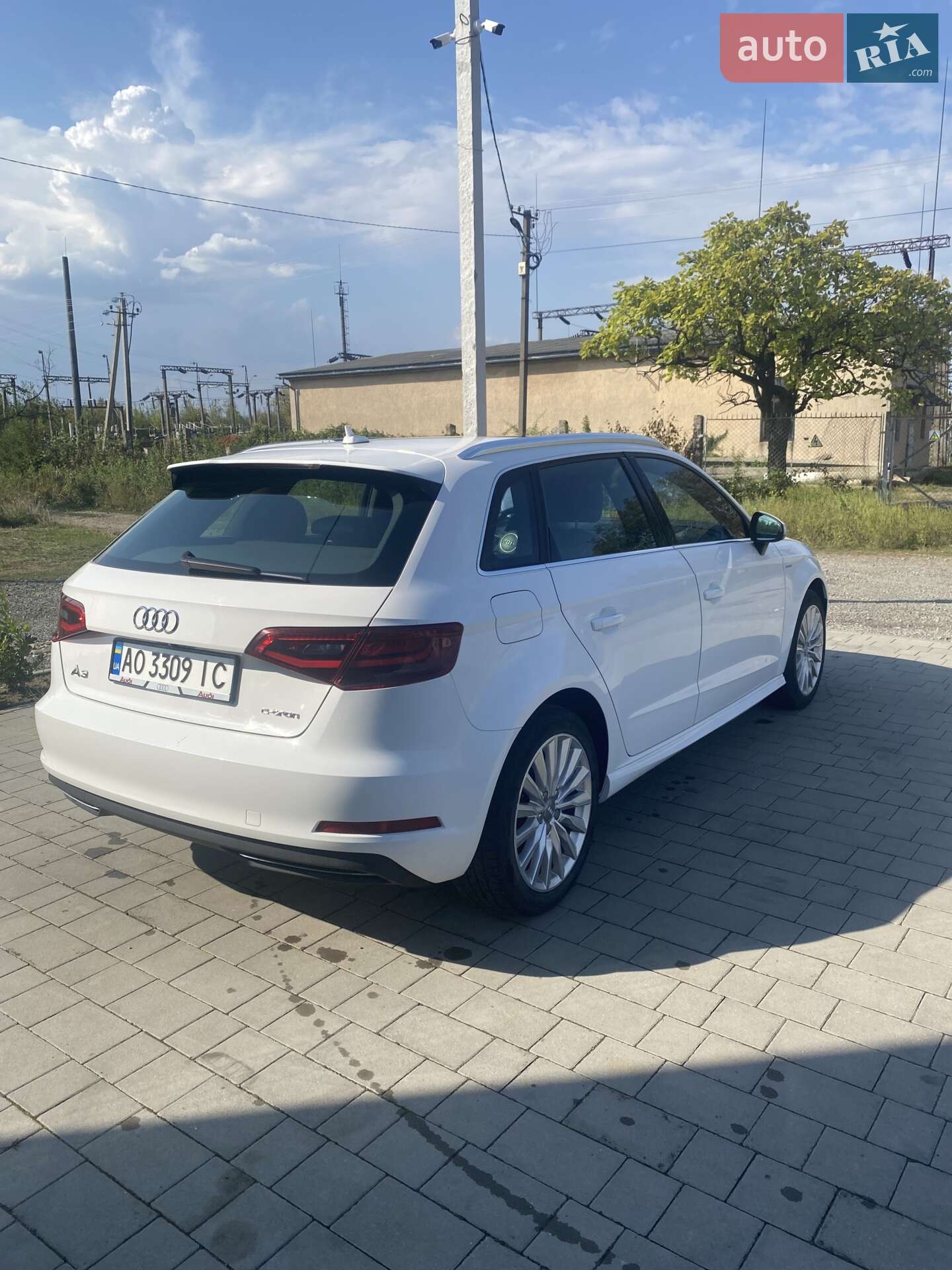 Audi A3 2015 VIN WAUTPBFF0GA070535 фото оголошення 6 з 16