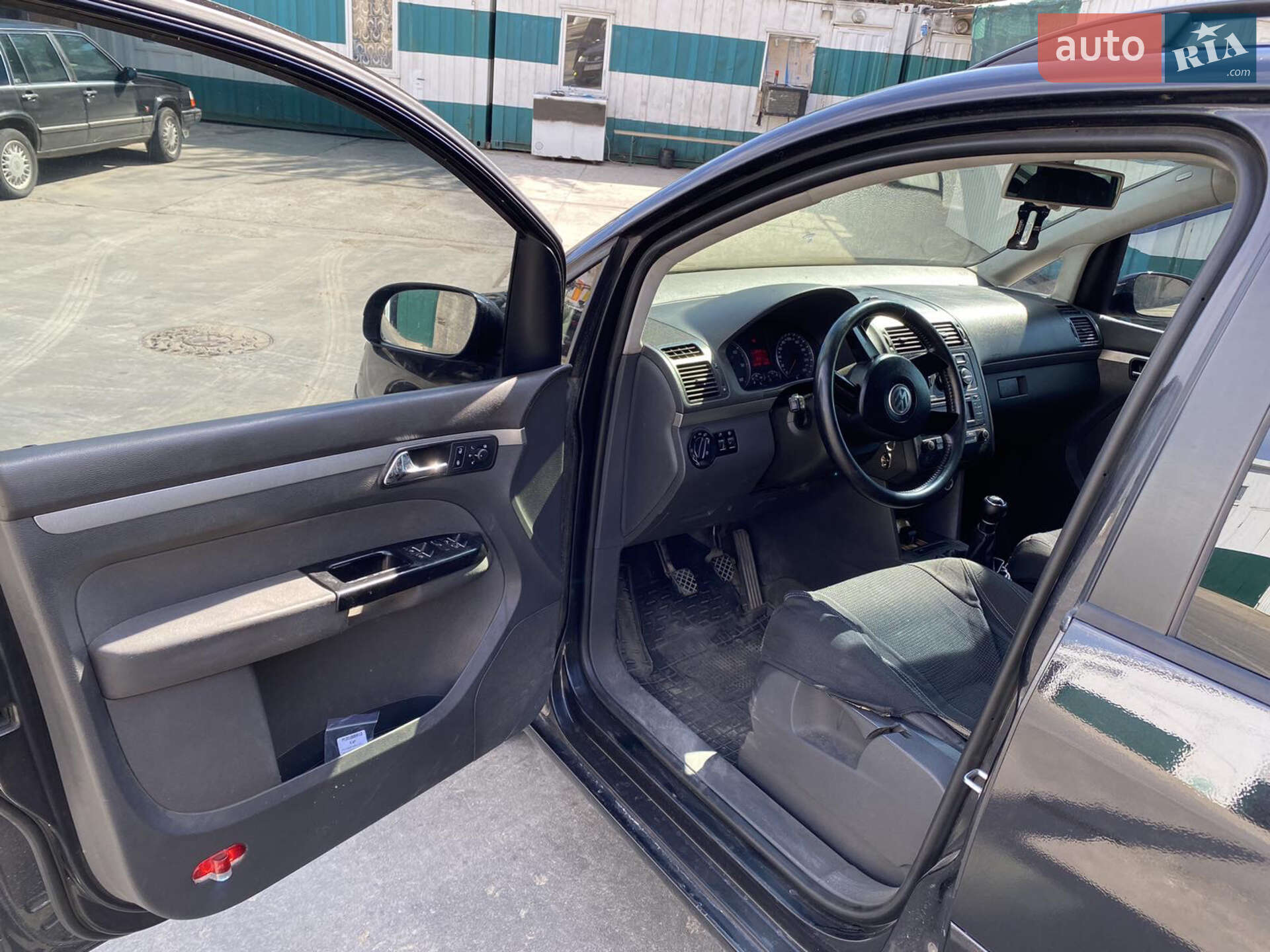 Volkswagen Touran 2003 VIN WVGZZZ1TZ4W032060 фото оголошення 9 з 13