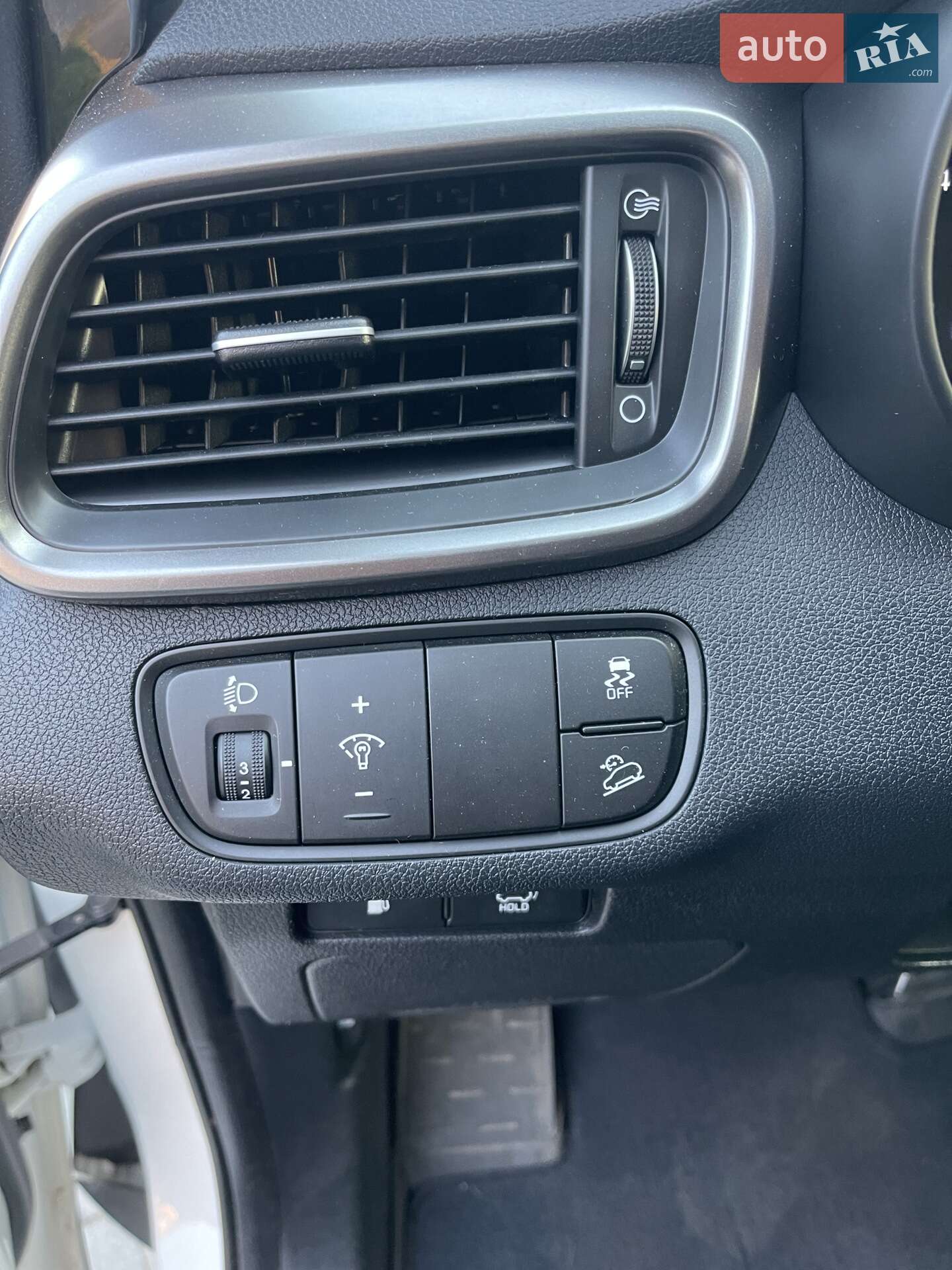 Kia Sorento 2018 VIN KNAPH81BDK5507612 фото оголошення 6 з 26
