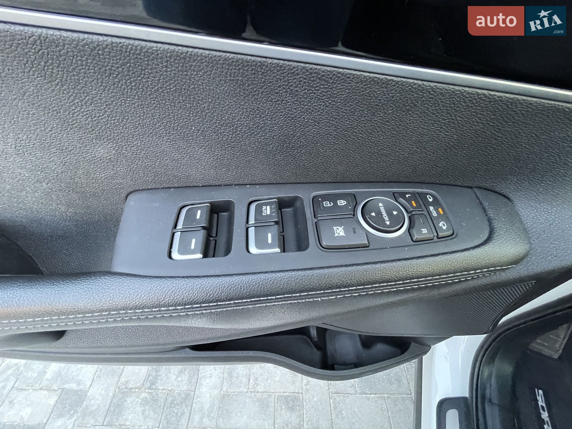Kia Sorento 2018 VIN KNAPH81BDK5507612 фото оголошення 11 з 26