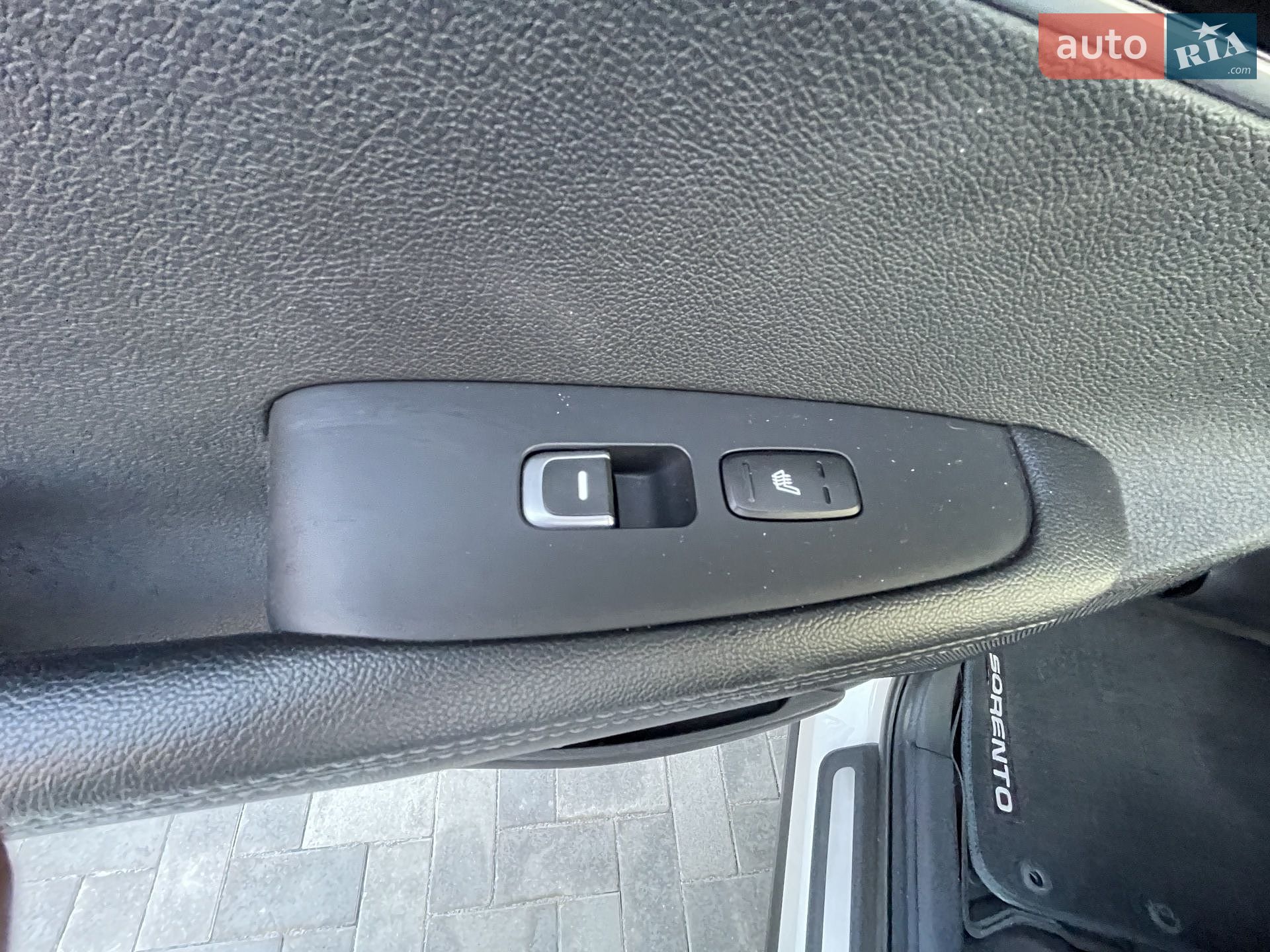 Kia Sorento 2018 VIN KNAPH81BDK5507612 фото оголошення 12 з 26