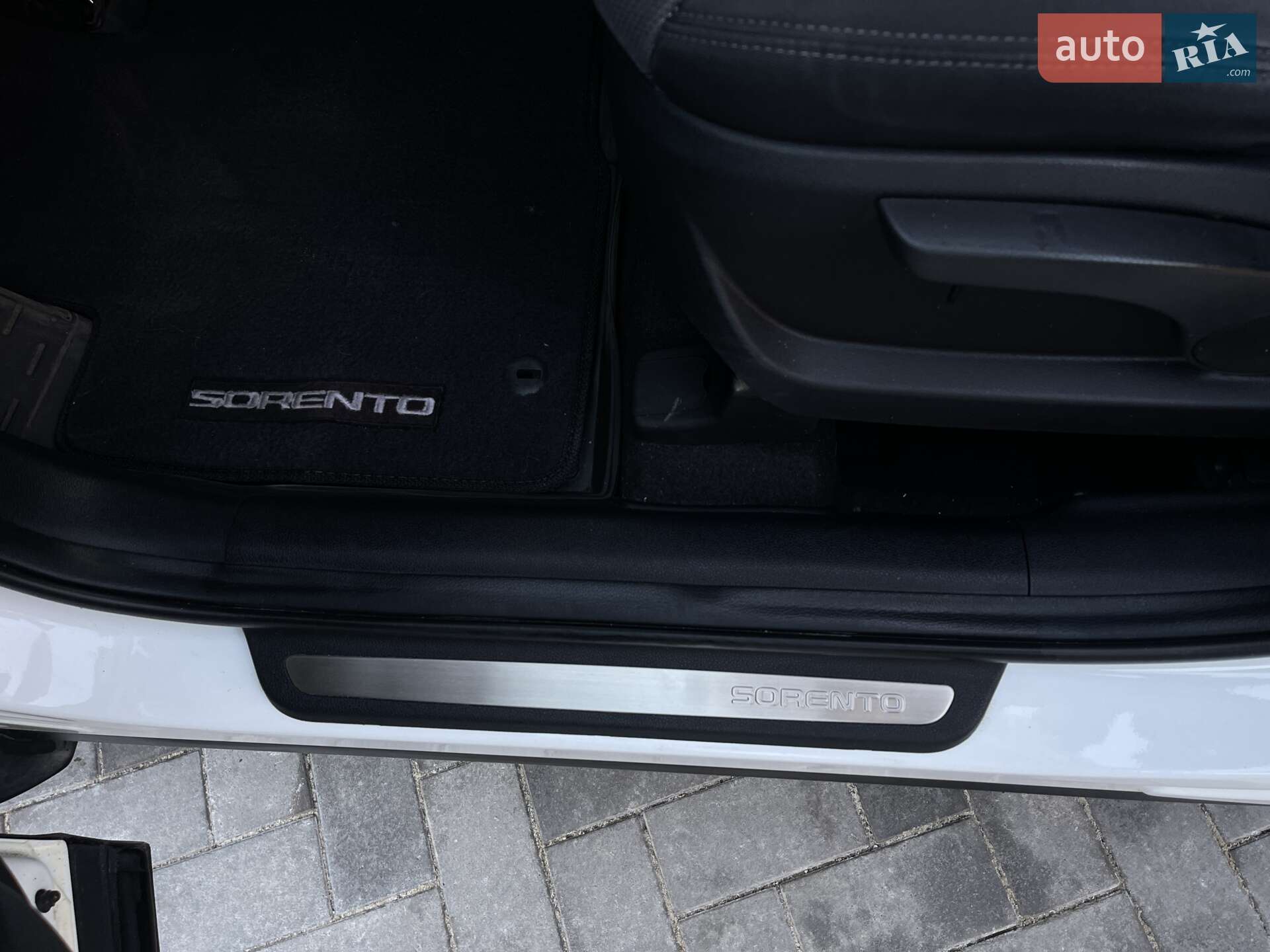Kia Sorento 2018 VIN KNAPH81BDK5507612 фото оголошення 14 з 26