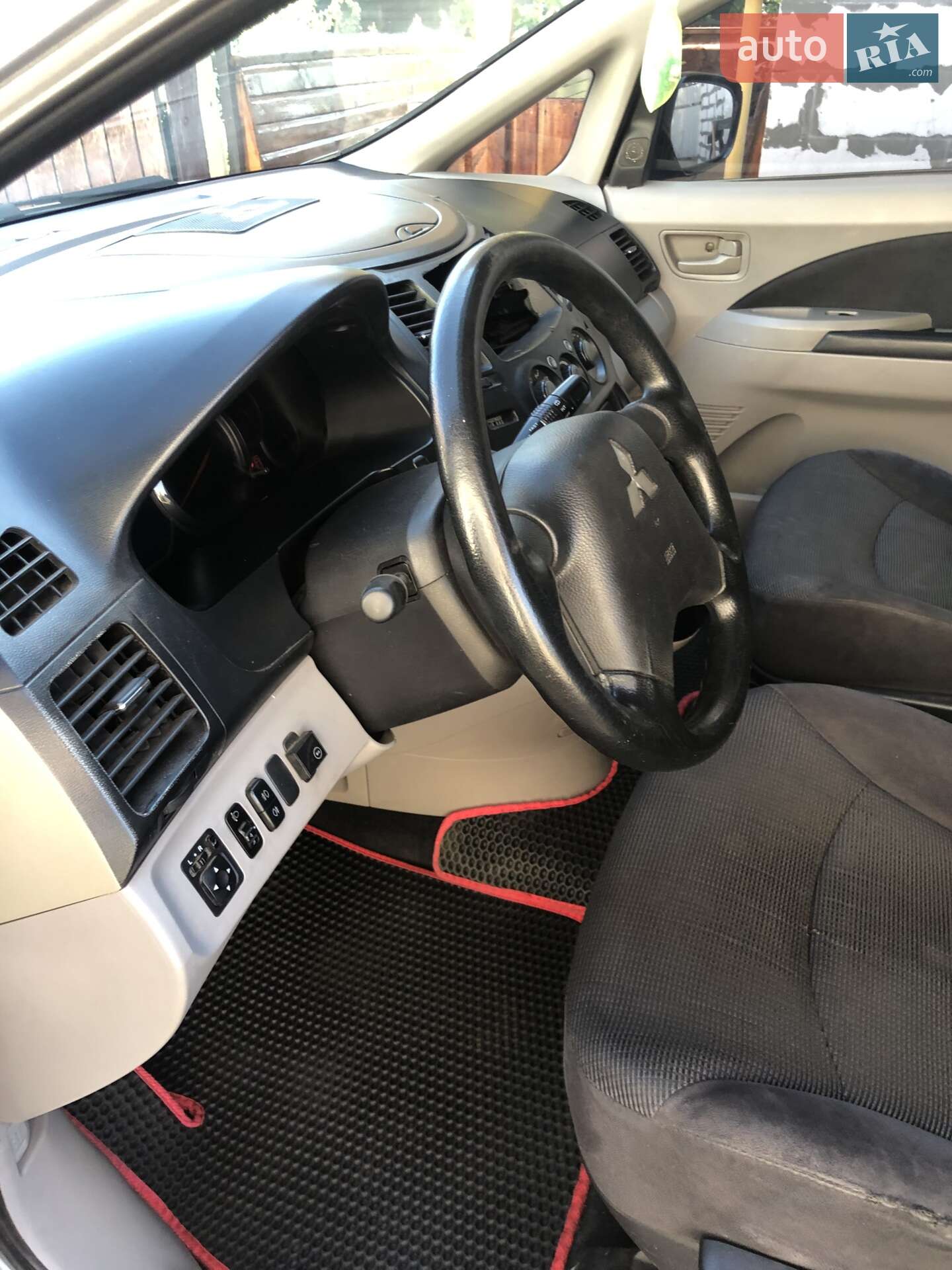 Mitsubishi Grandis 2006 VIN JMBLNNA4W6Z000997 фото оголошення 6 з 7