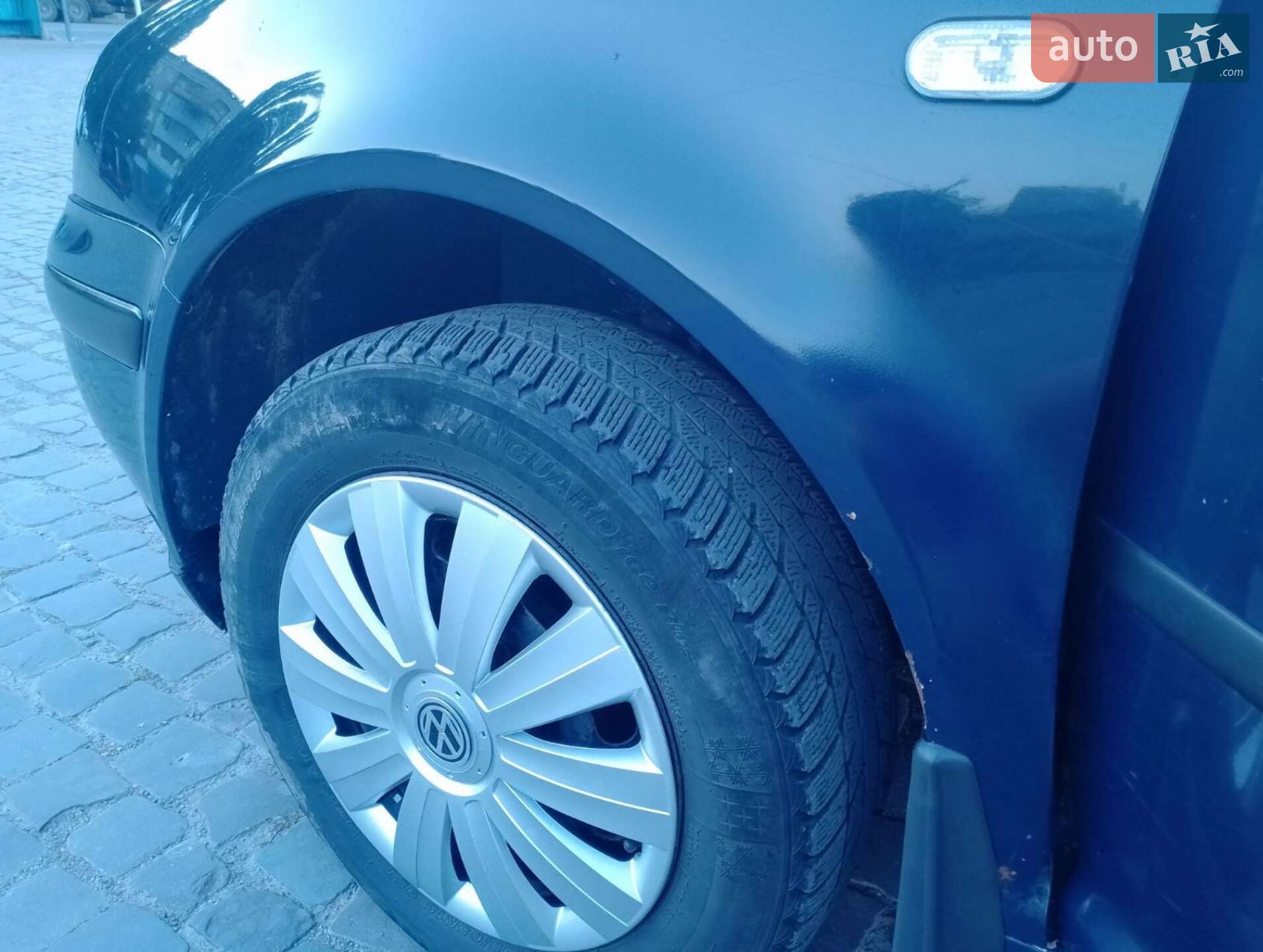 Volkswagen Golf 2000 VIN WVWZZZ1JZYW402308 фото оголошення 2 з 10