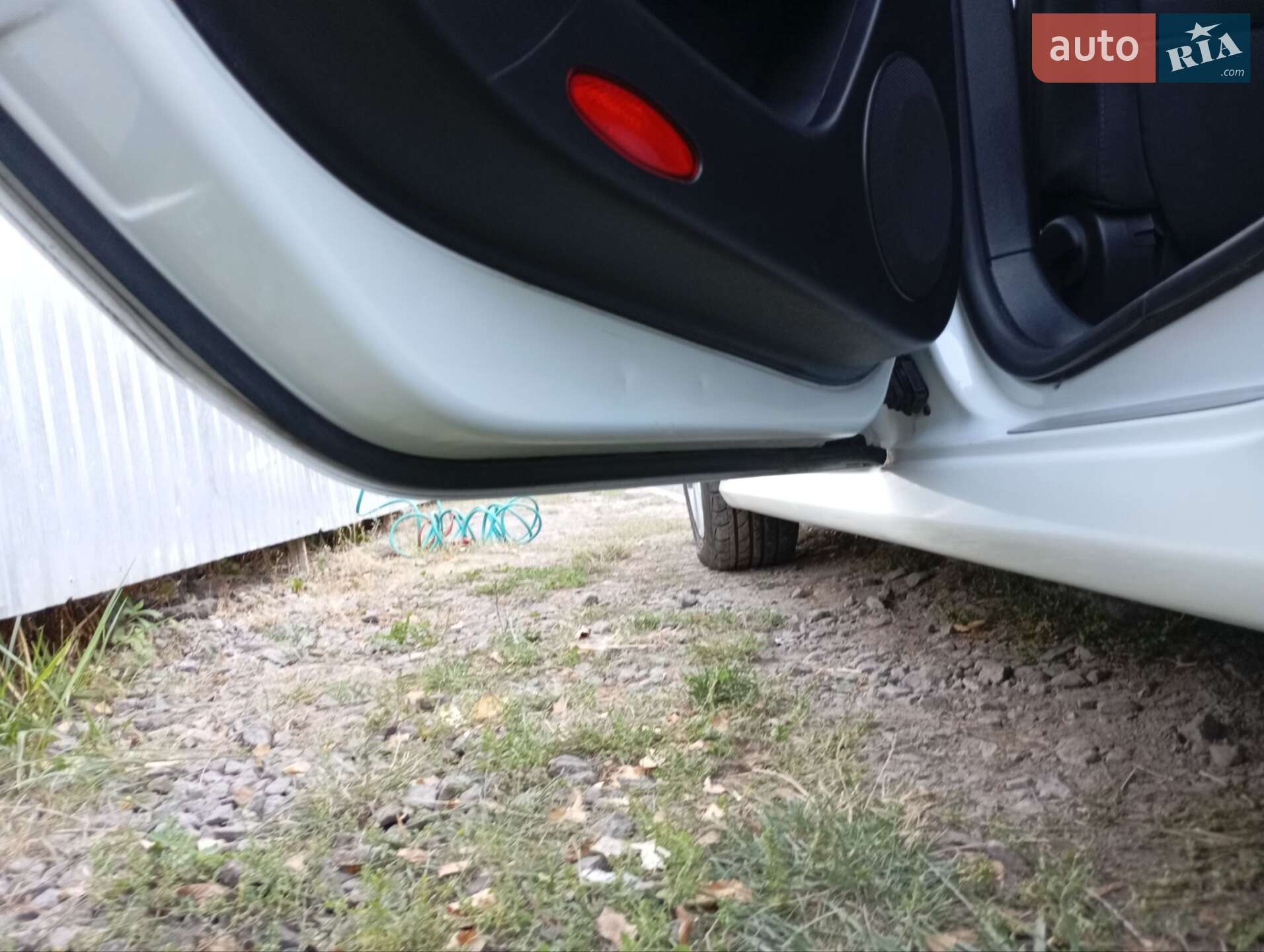 Renault Latitude 2011 VIN VF1ABL21AUC248853 фото оголошення 4 з 13