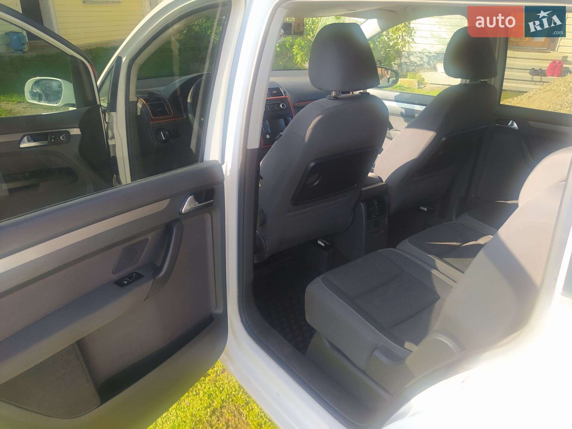 Volkswagen Touran 2010 VIN WVGZZZ1TZBW029143 фото оголошення 6 з 8