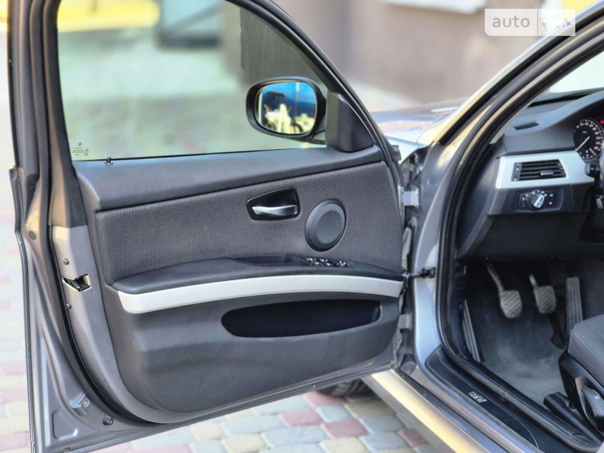 BMW 3 Series 2009 VIN WBAUS31070A528198 фото оголошення 12 з 19