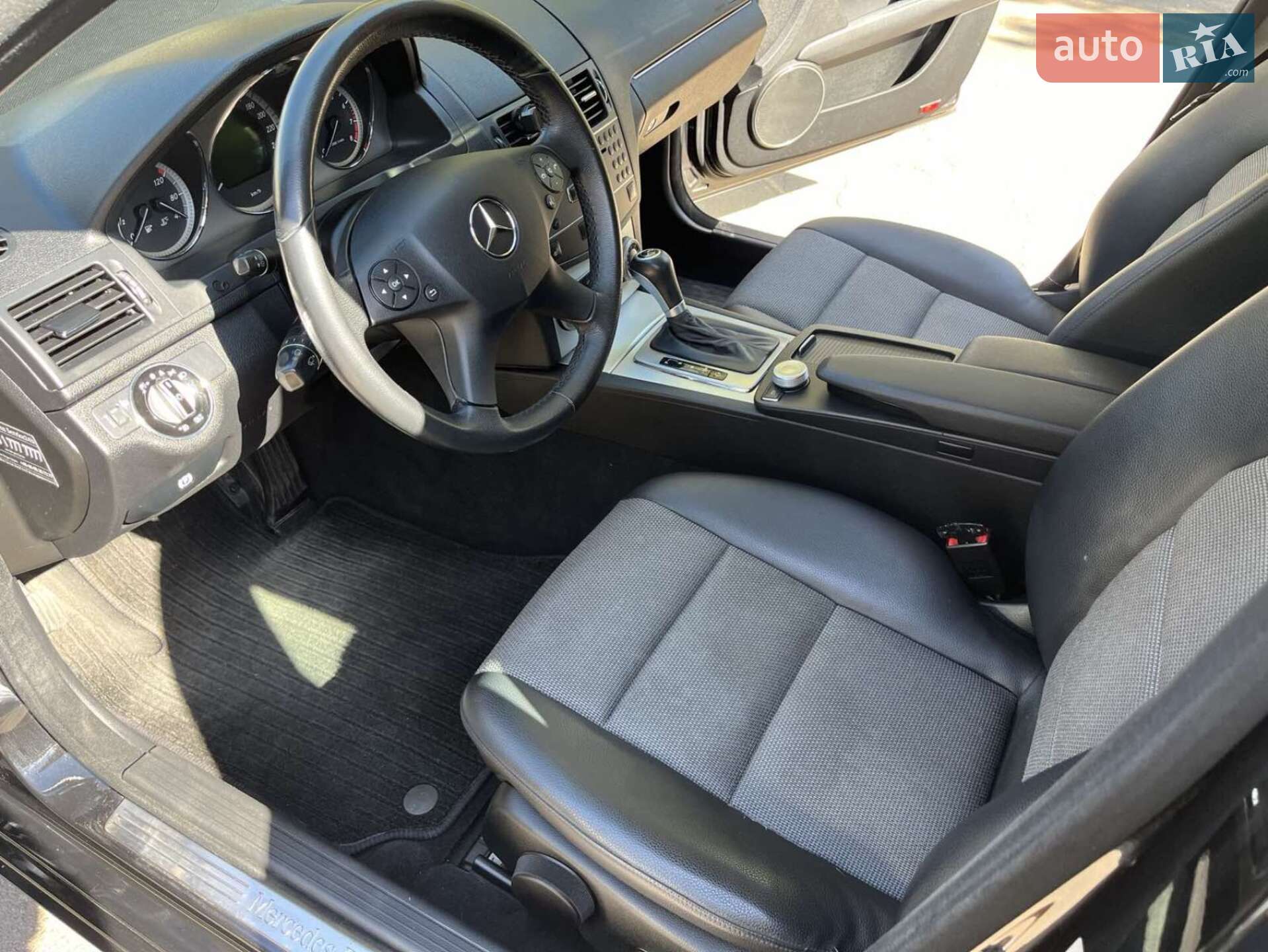 Mercedes-Benz C-Class 2010 VIN WDD2042491F468155 фото оголошення 5 з 7