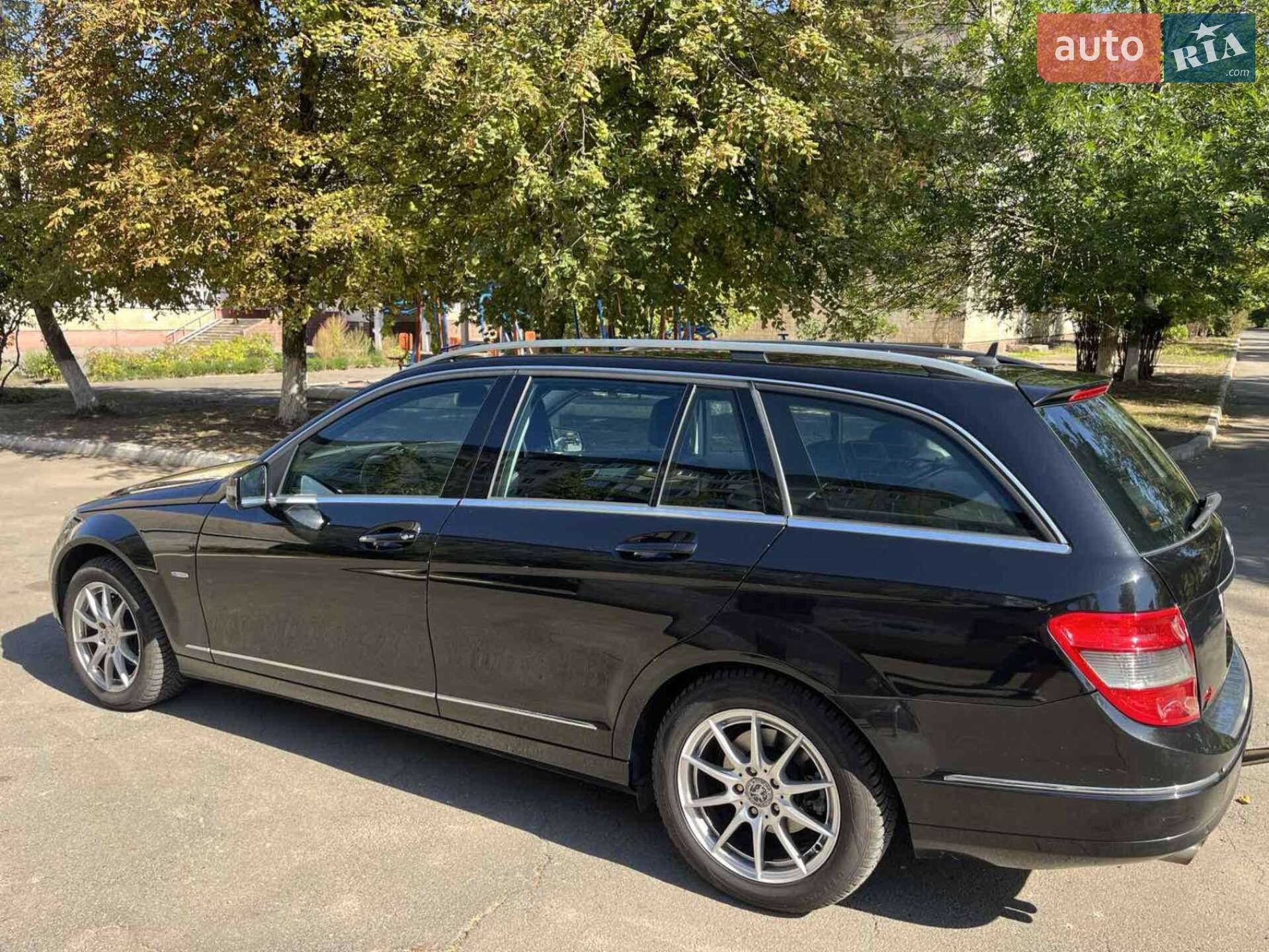 Mercedes-Benz C-Class 2010 VIN WDD2042491F468155 фото оголошення 3 з 7