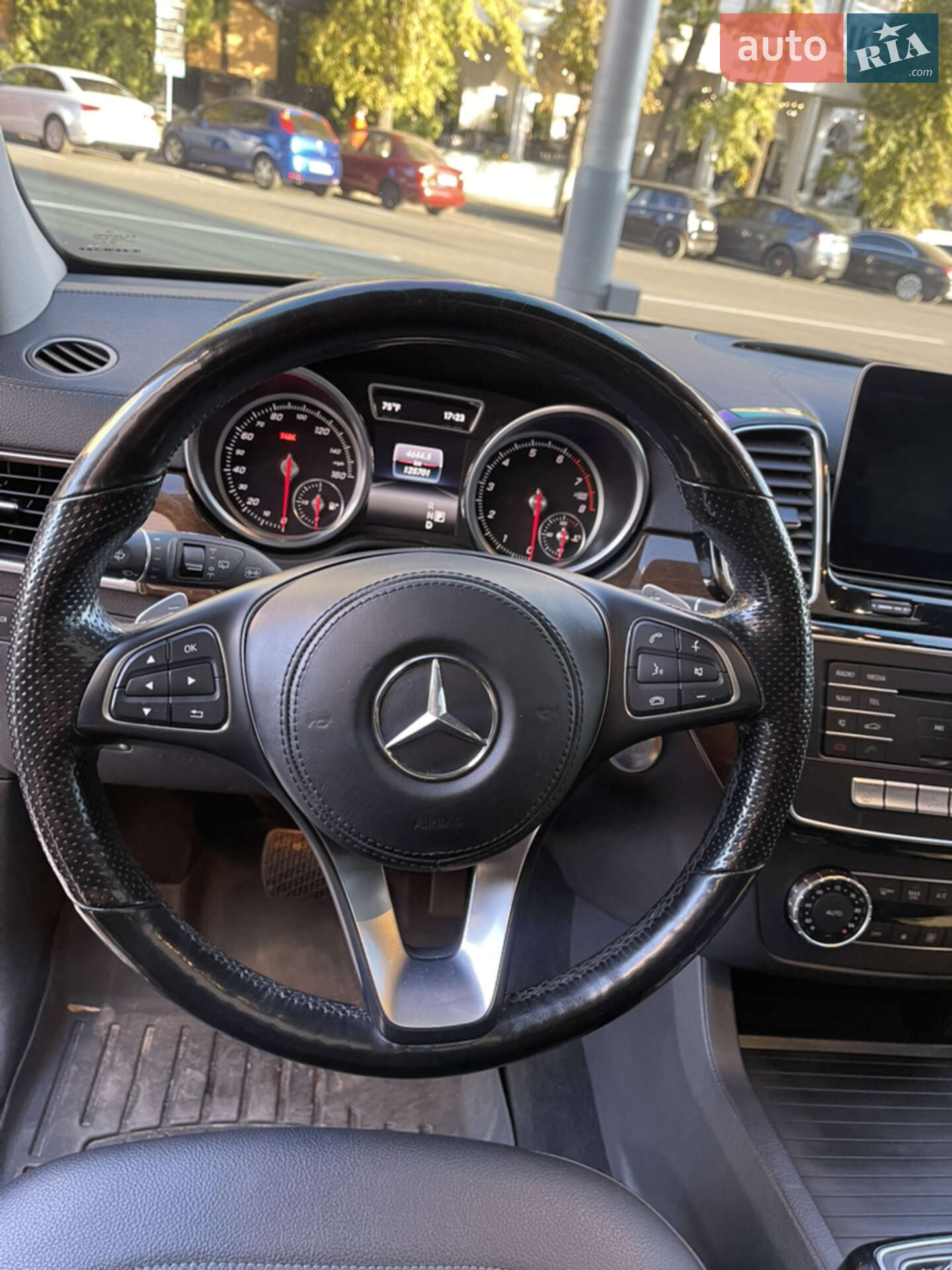 Mercedes-Benz GLS-Class 2016 VIN 4JGDF6EE8HA755809 фото оголошення 12 з 23