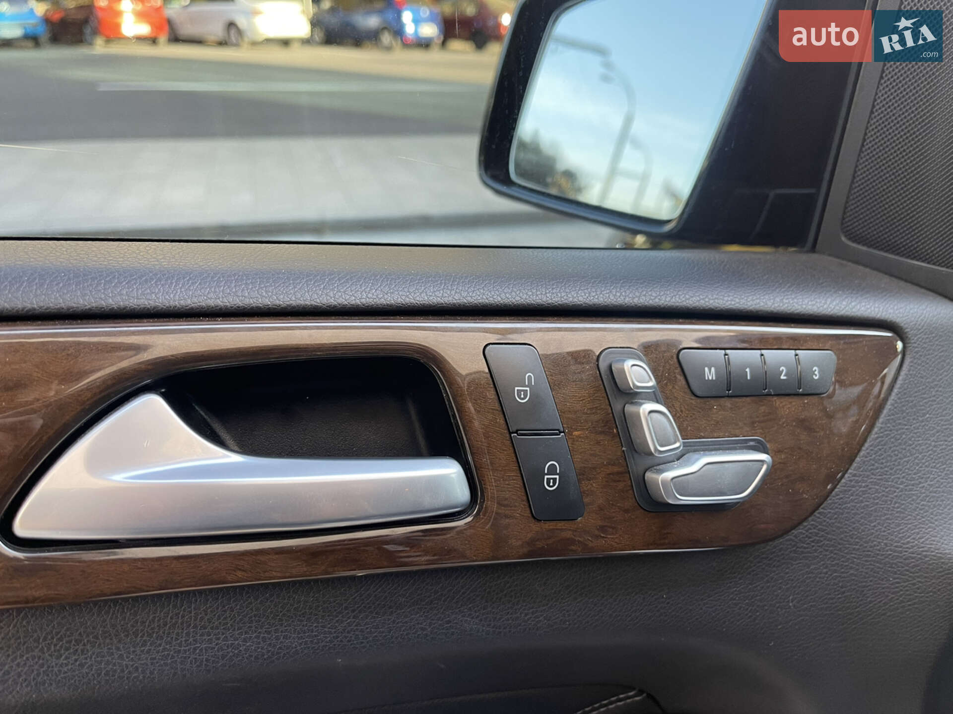 Mercedes-Benz GLS-Class 2016 VIN 4JGDF6EE8HA755809 фото оголошення 16 з 23