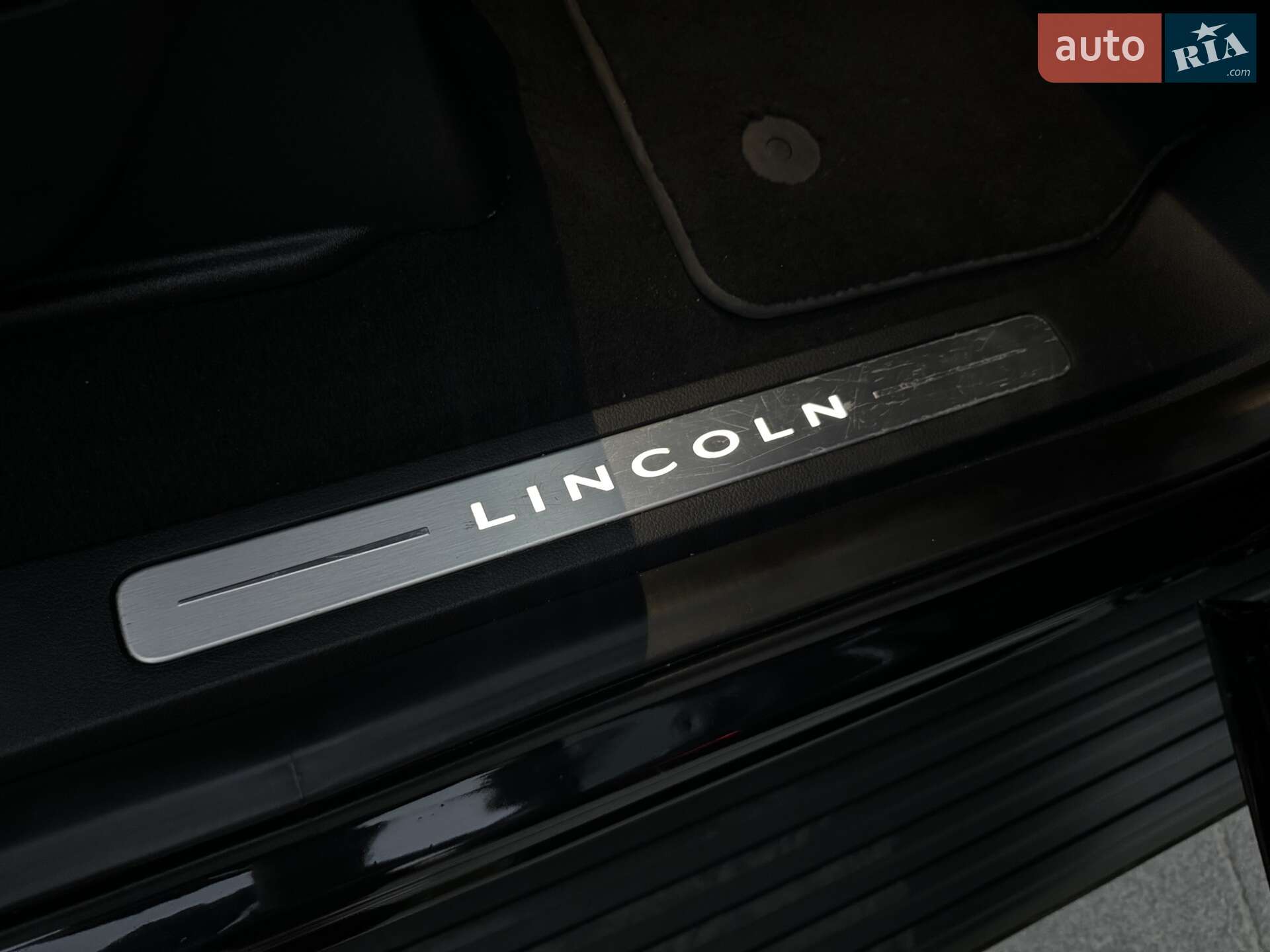 Lincoln Navigator 2019 VIN 5LMJJ2HT3KEL14607 фото оголошення 77 з 110