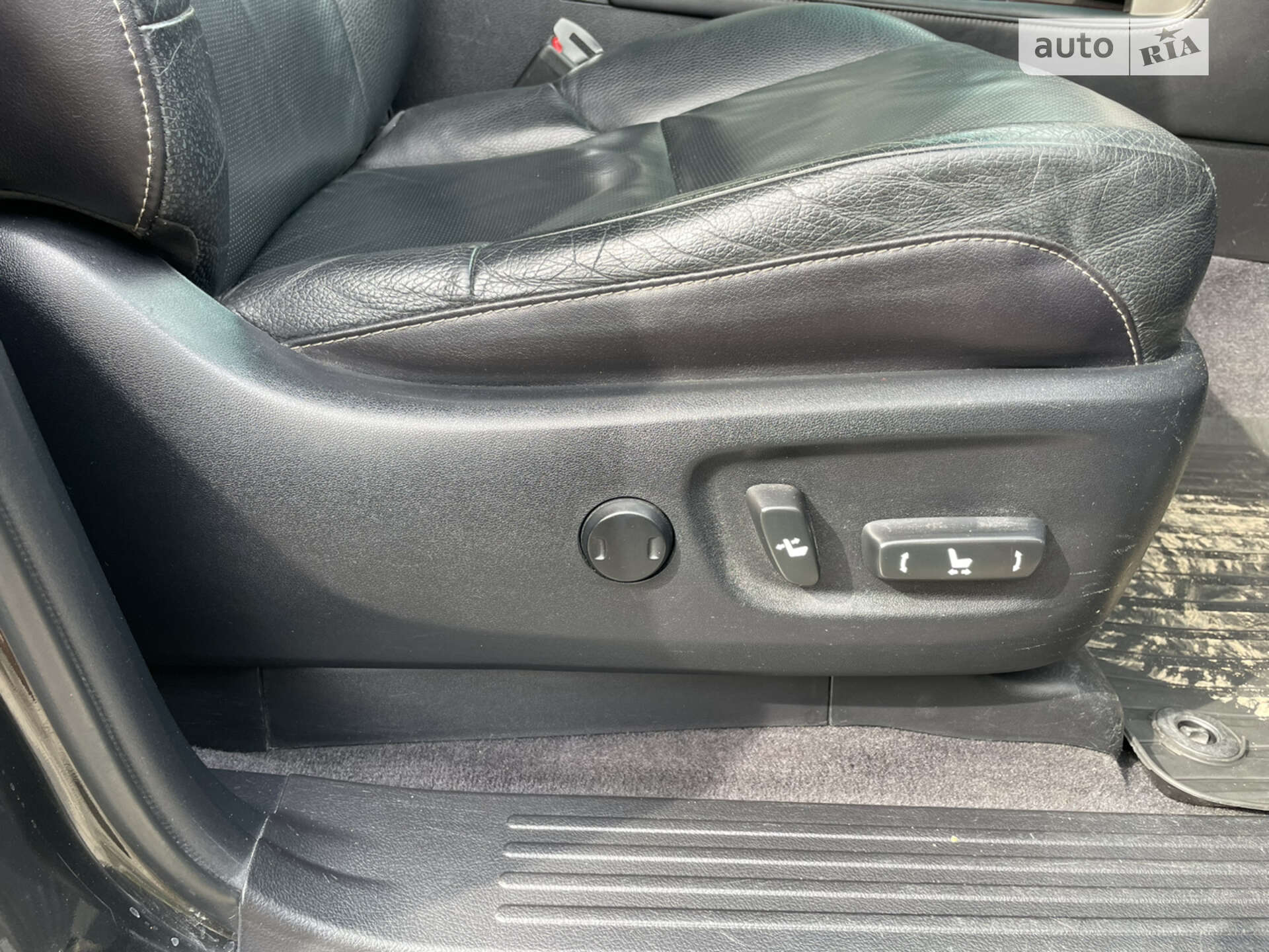 Lexus GX 2014 VIN JTJJM7FX405091733 фото оголошення 22 з 29
