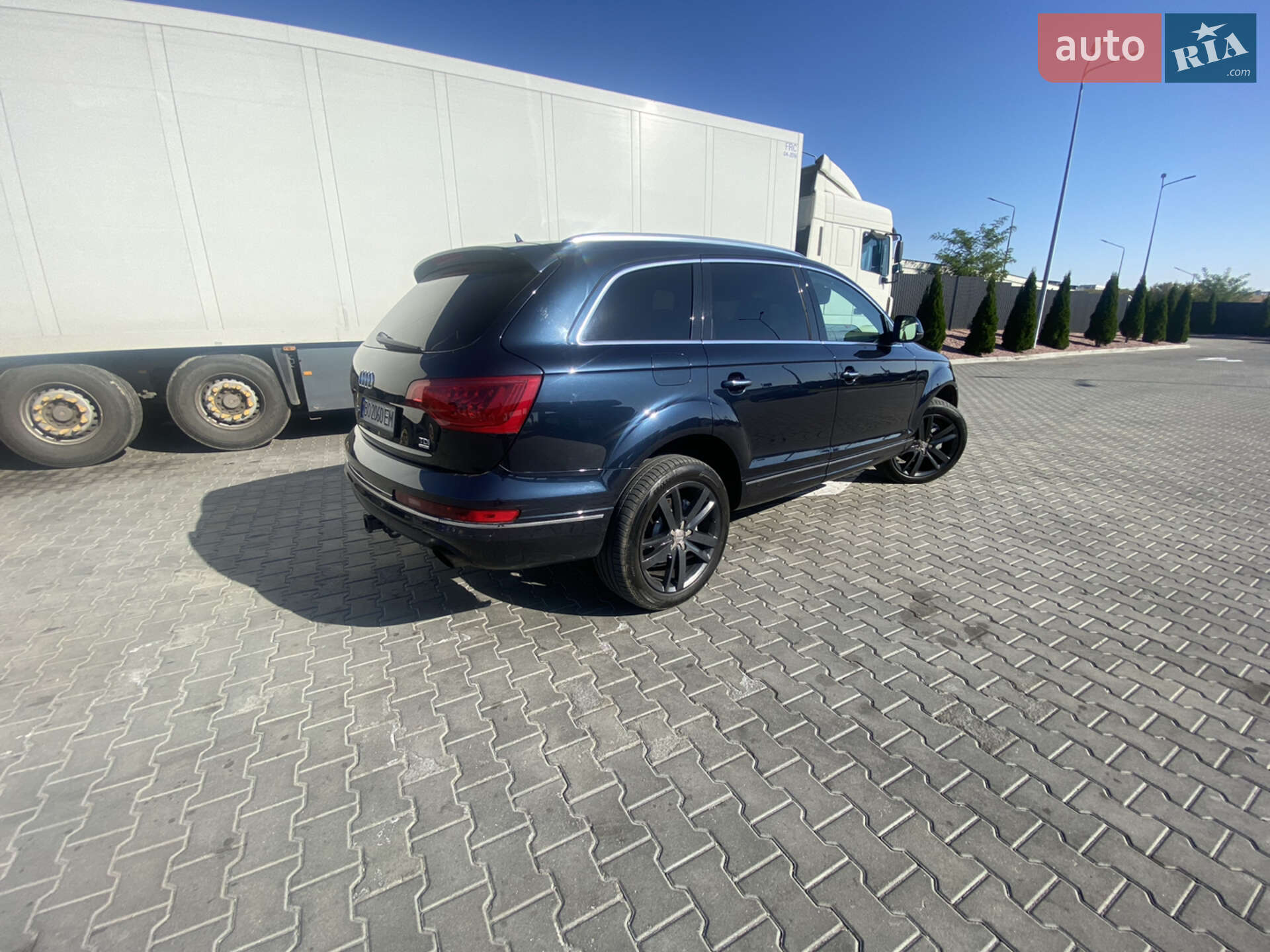 Audi Q7 2010 VIN WA1LMAFE5BD001404 фото оголошення 4 з 16