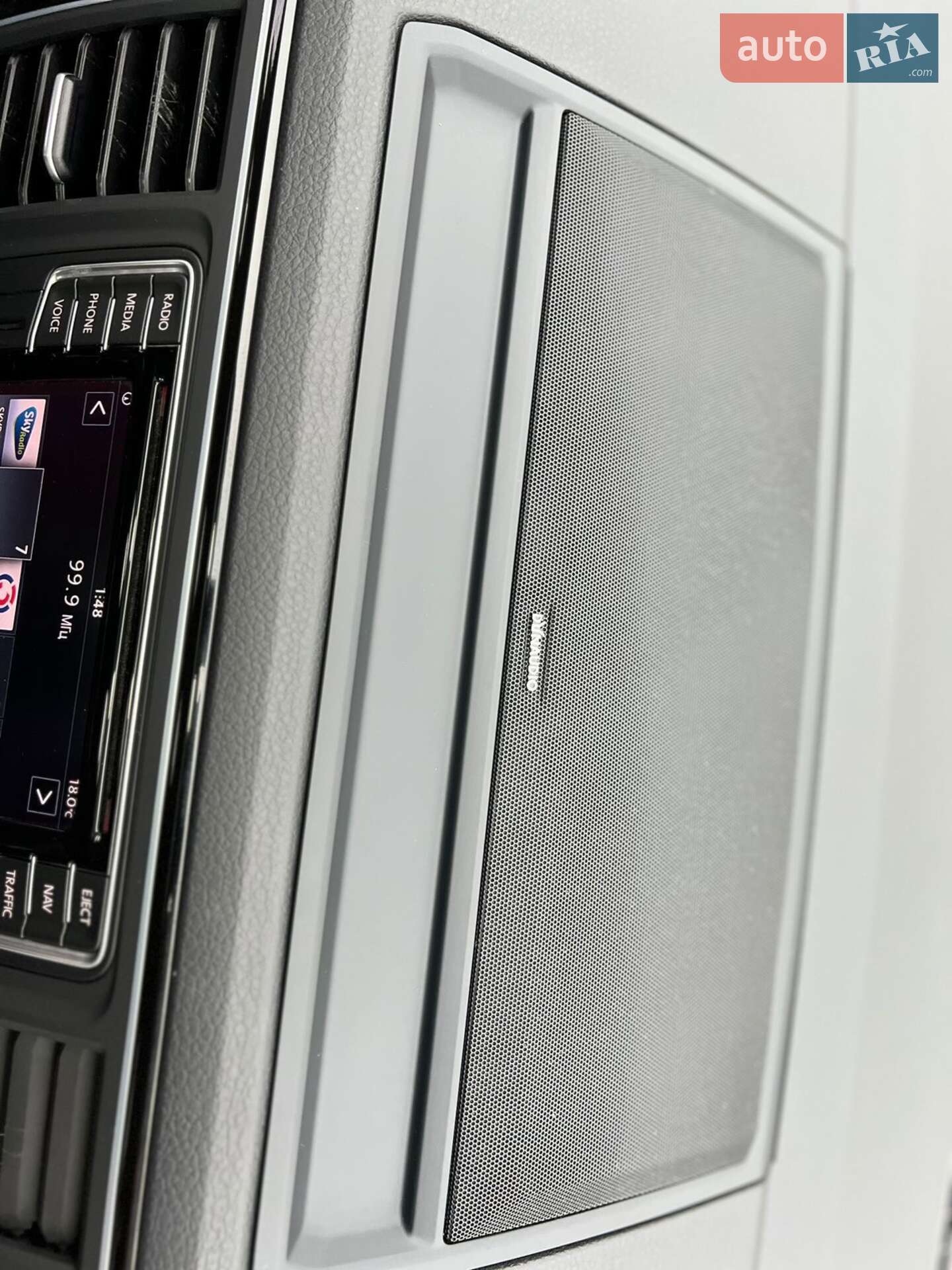Volkswagen Multivan 2018 VIN WV2ZZZ7HZJH172007 фото оголошення 5 з 46