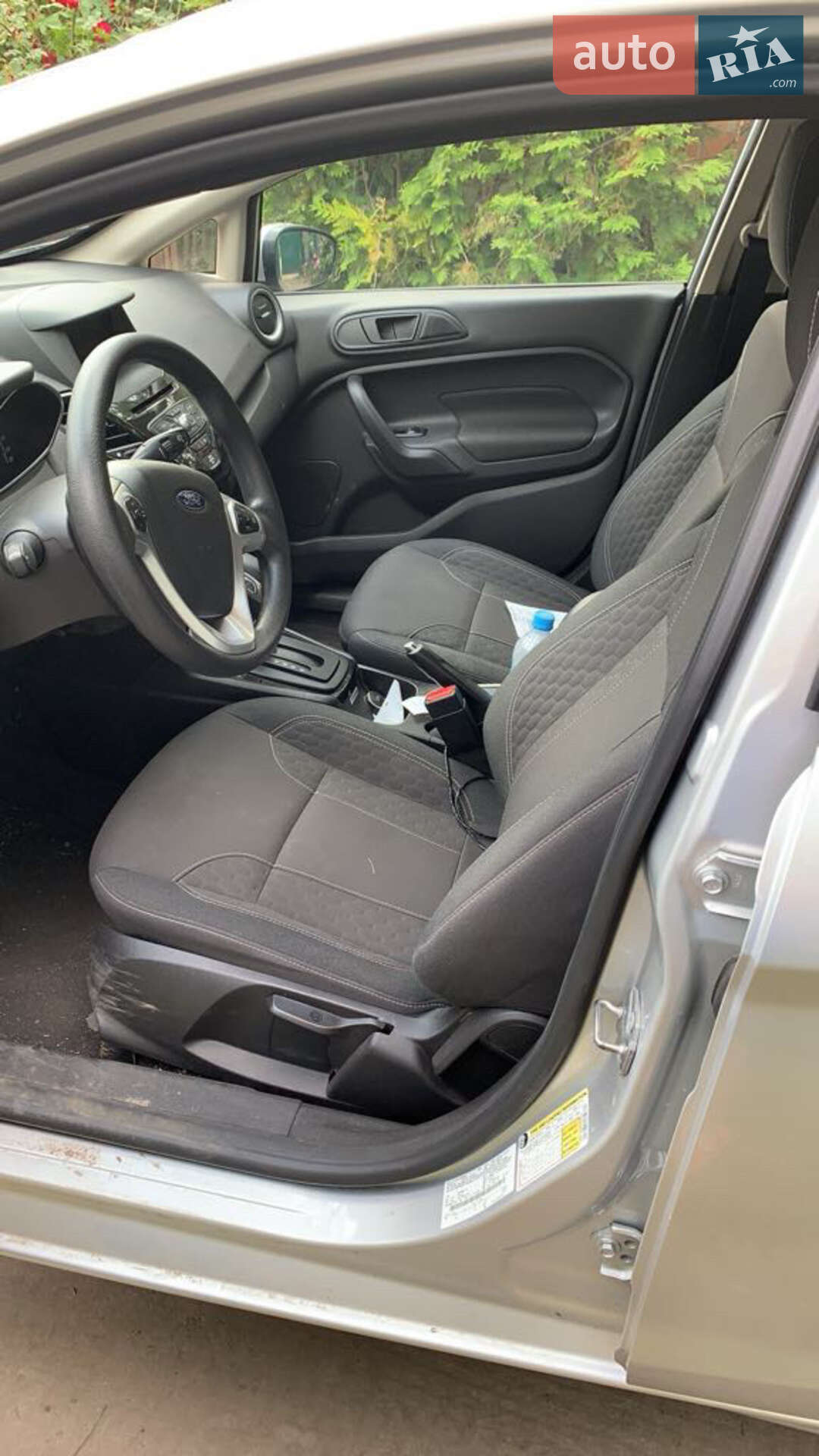 Ford Fiesta 2019 VIN 3FADP4EJ3KM136943 фото оголошення 2 з 19