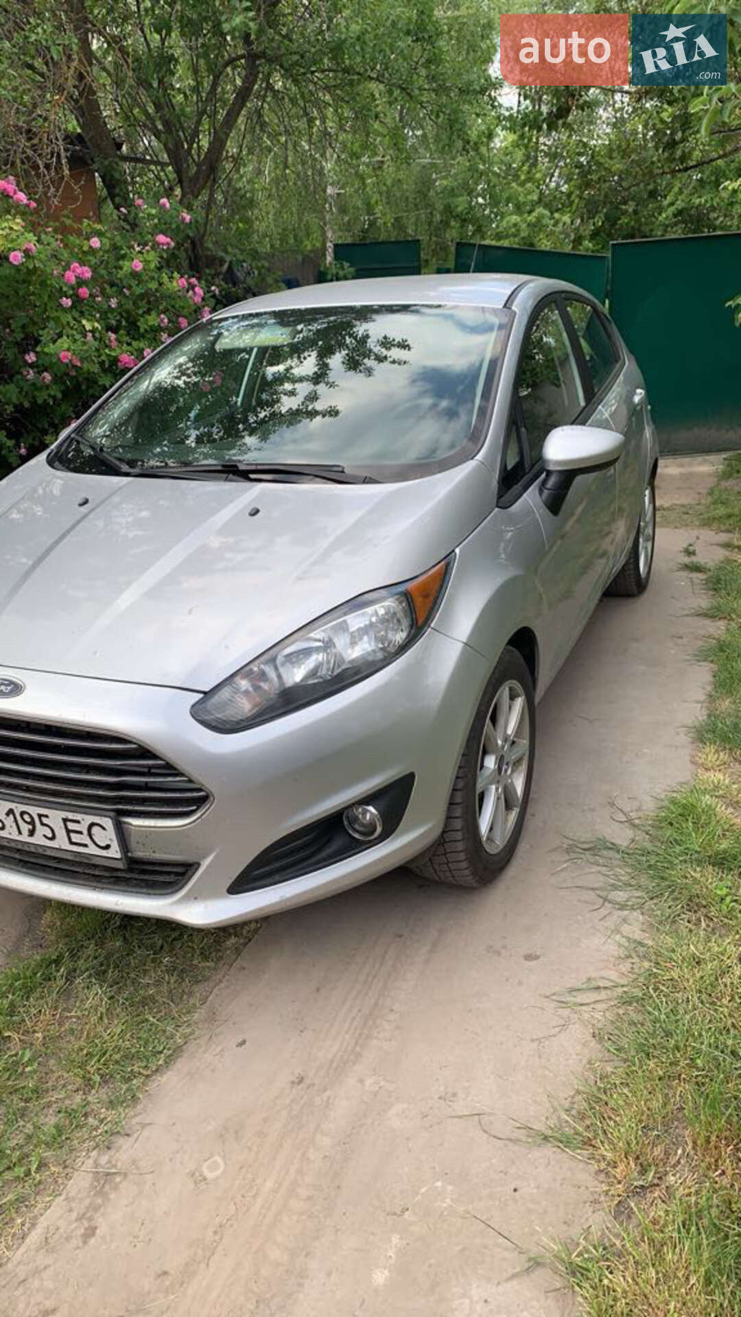 Ford Fiesta 2019 VIN 3FADP4EJ3KM136943 фото оголошення 7 з 19