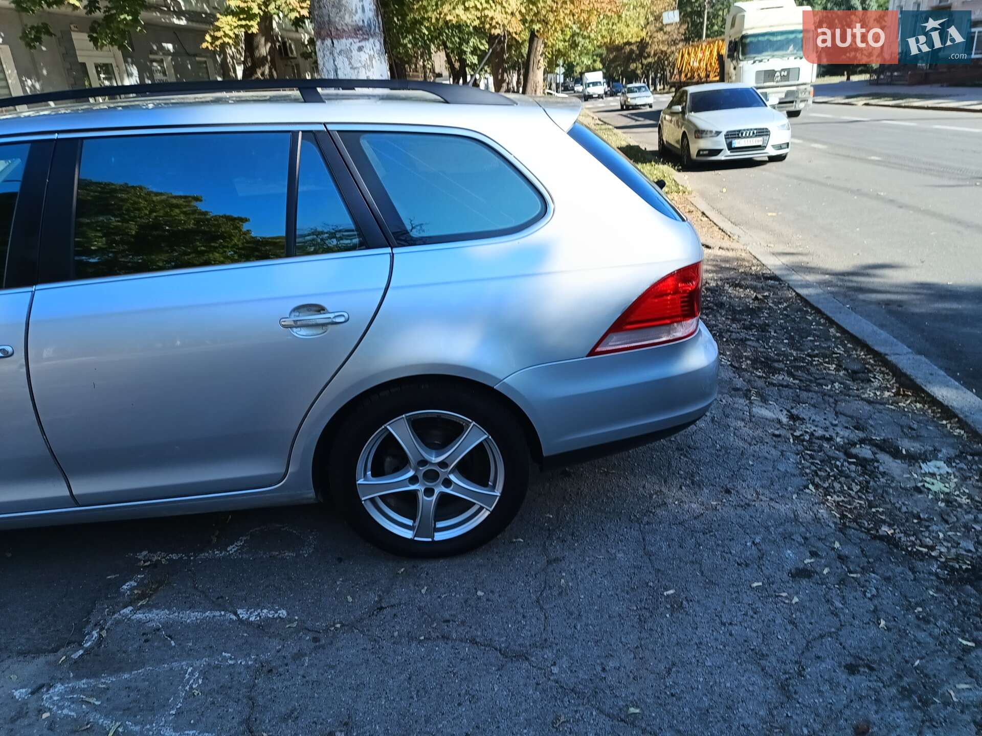 Volkswagen Golf 2009 VIN WVWZZZ1KZ9M361439 фото оголошення 2 з 13