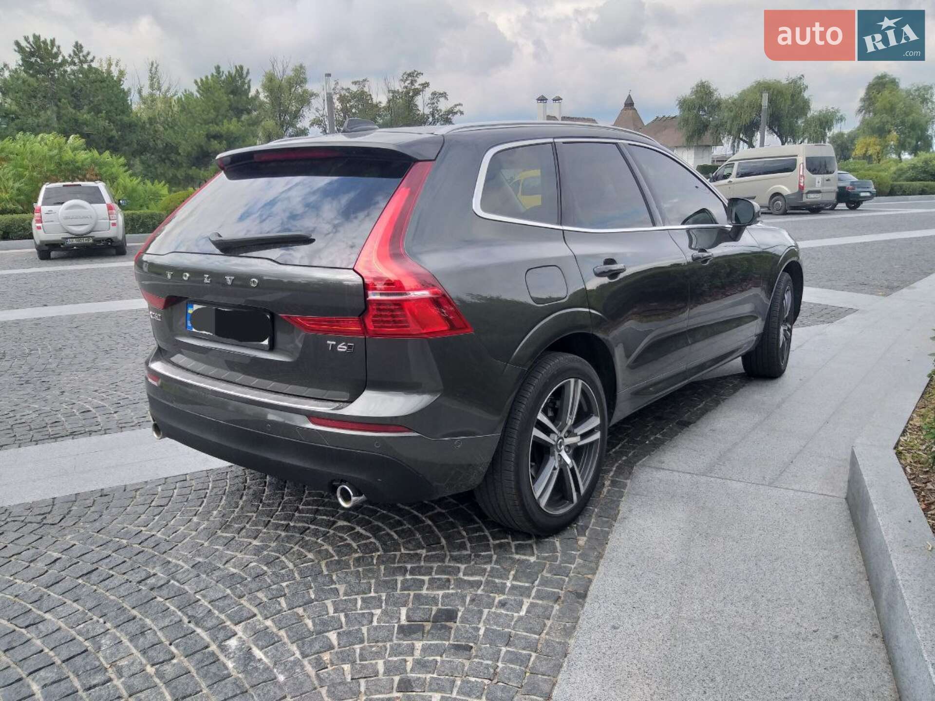 Volvo XC60 2018 VIN LYVA22RK3JB118093 фото оголошення 7 з 28