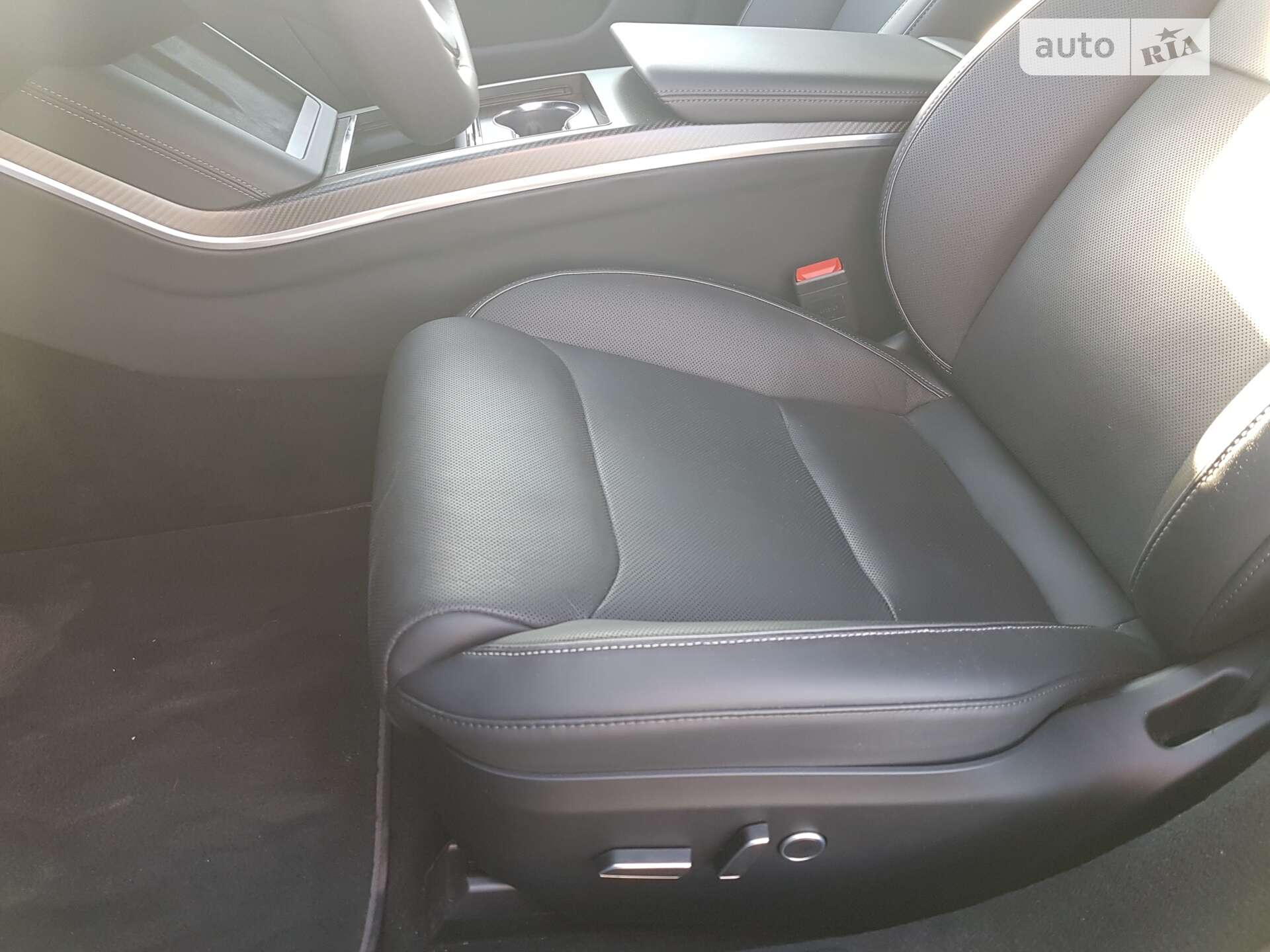 Tesla Model S 2022 VIN 5YJSA1E6XNF479397 фото оголошення 12 з 35