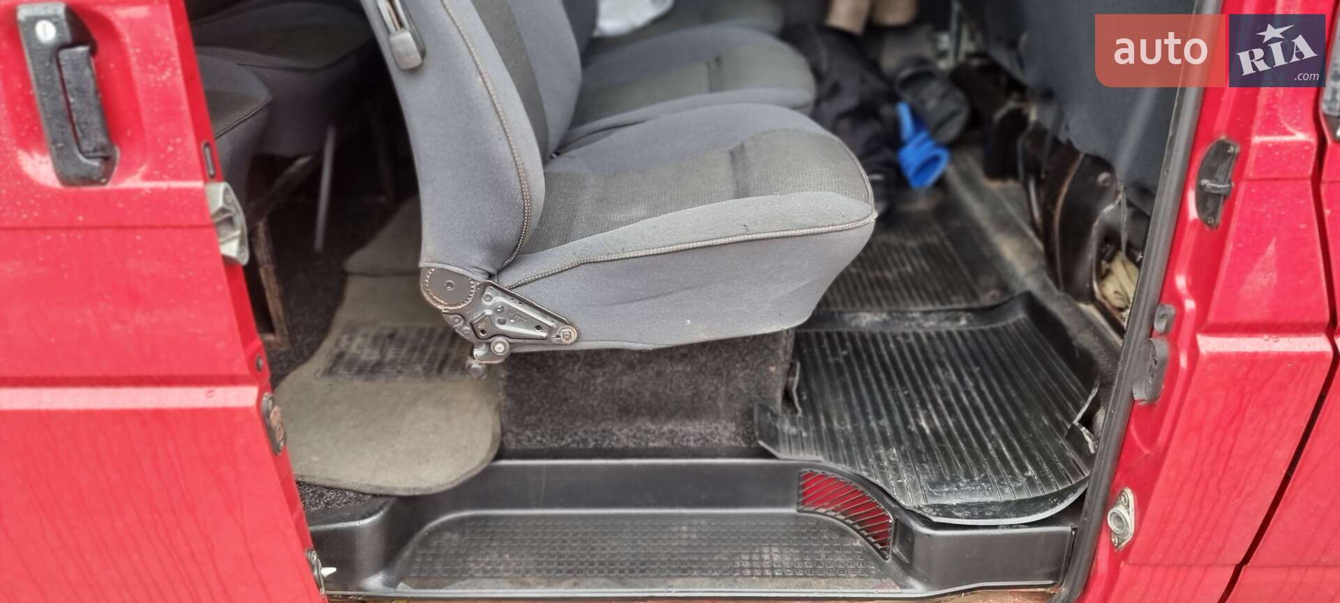 Volkswagen Transporter 2000 VIN WV1ZZZ70ZYH093258 фото оголошення 13 з 17