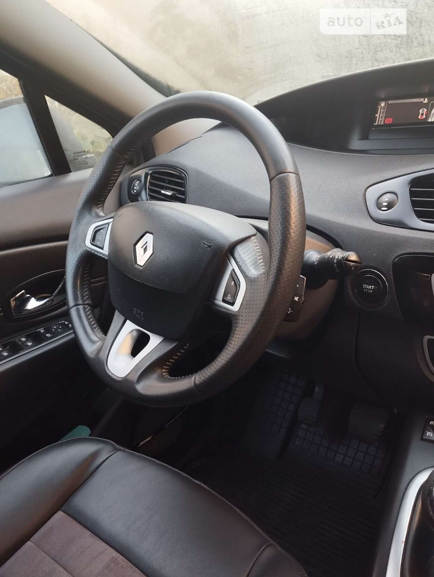 Renault Megane 2012 VIN VF1JZ000D47024387 фото оголошення 2 з 5