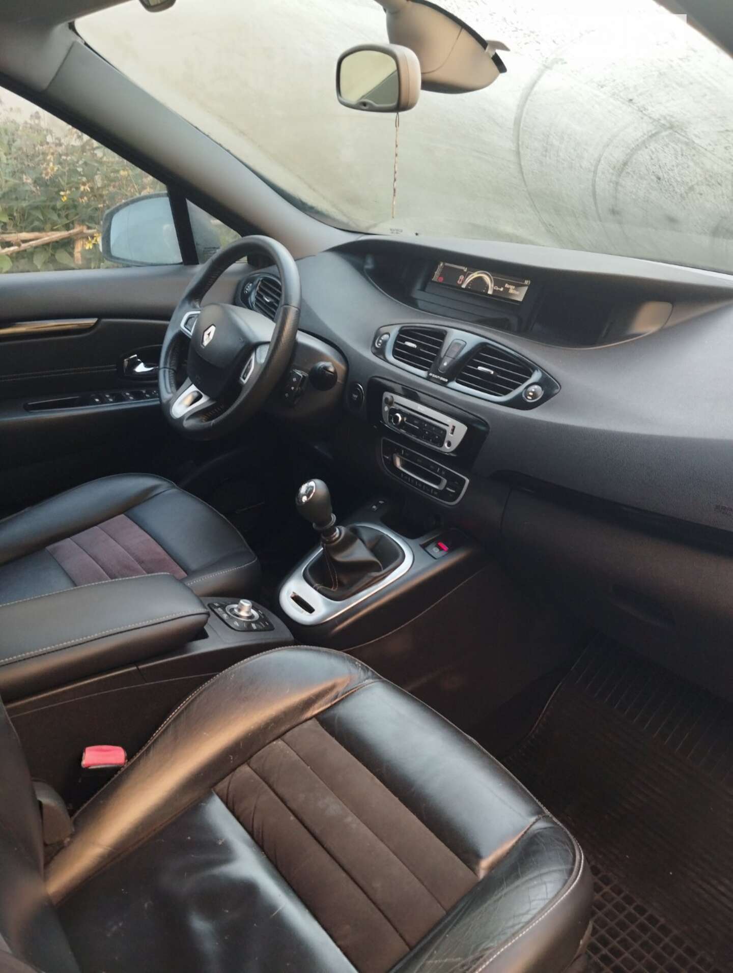 Renault Megane 2012 VIN VF1JZ000D47024387 фото оголошення 4 з 5