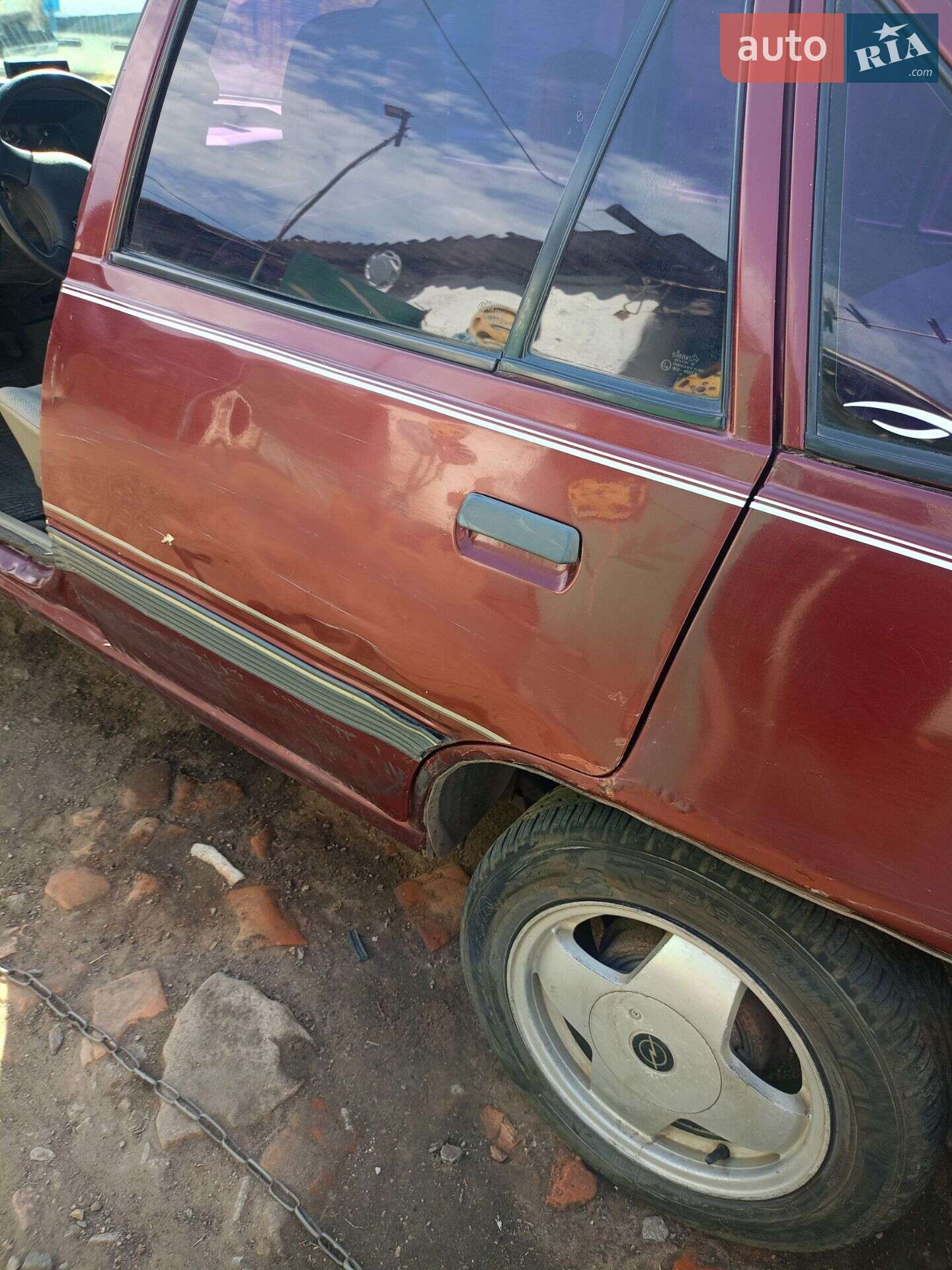Opel Kadett 1991 VIN W0L000039M5207614 фото оголошення 2 з 10