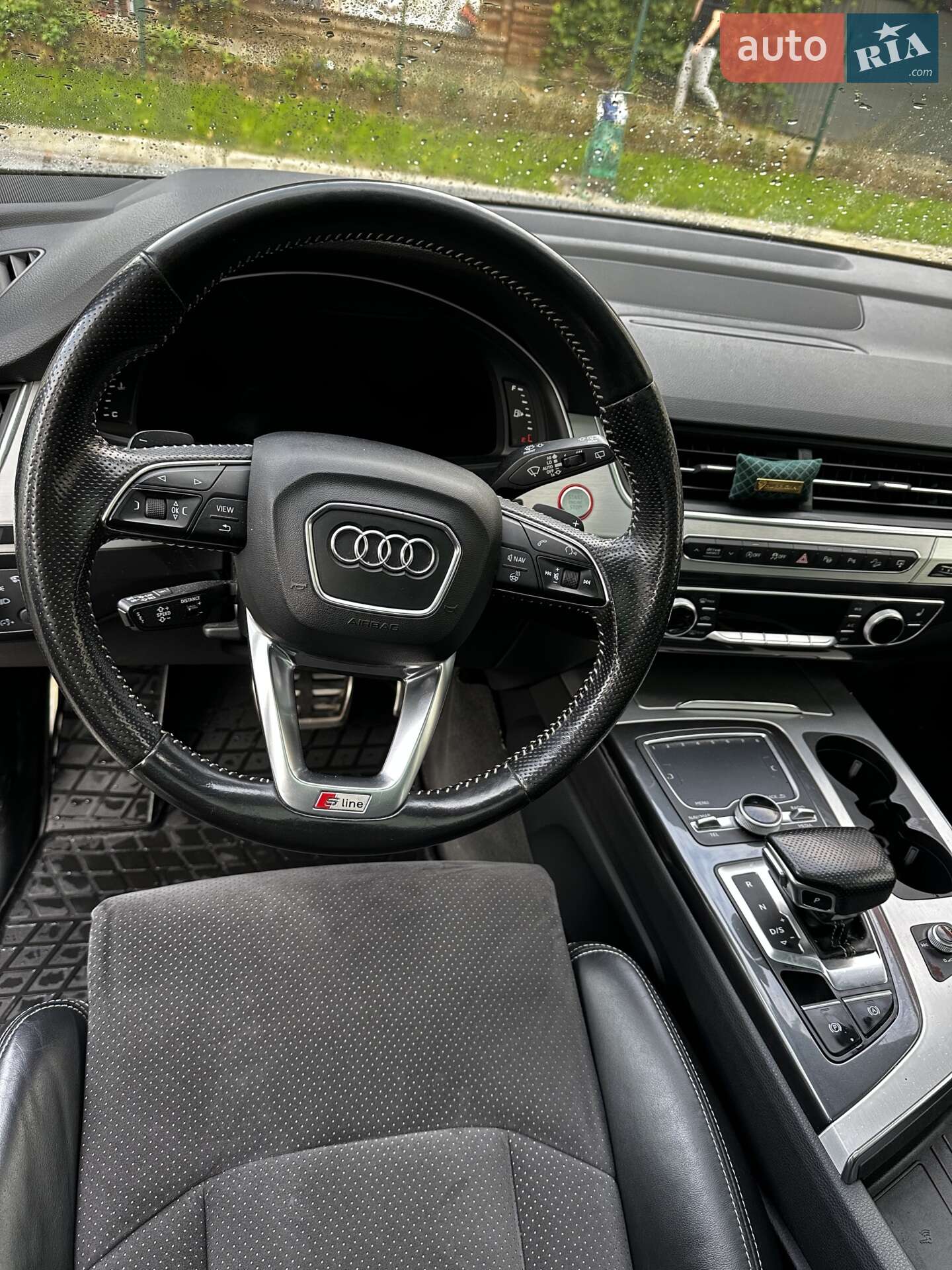 Audi Q7 2017 VIN WA1LAAF70HD046205 фото оголошення 4 з 16