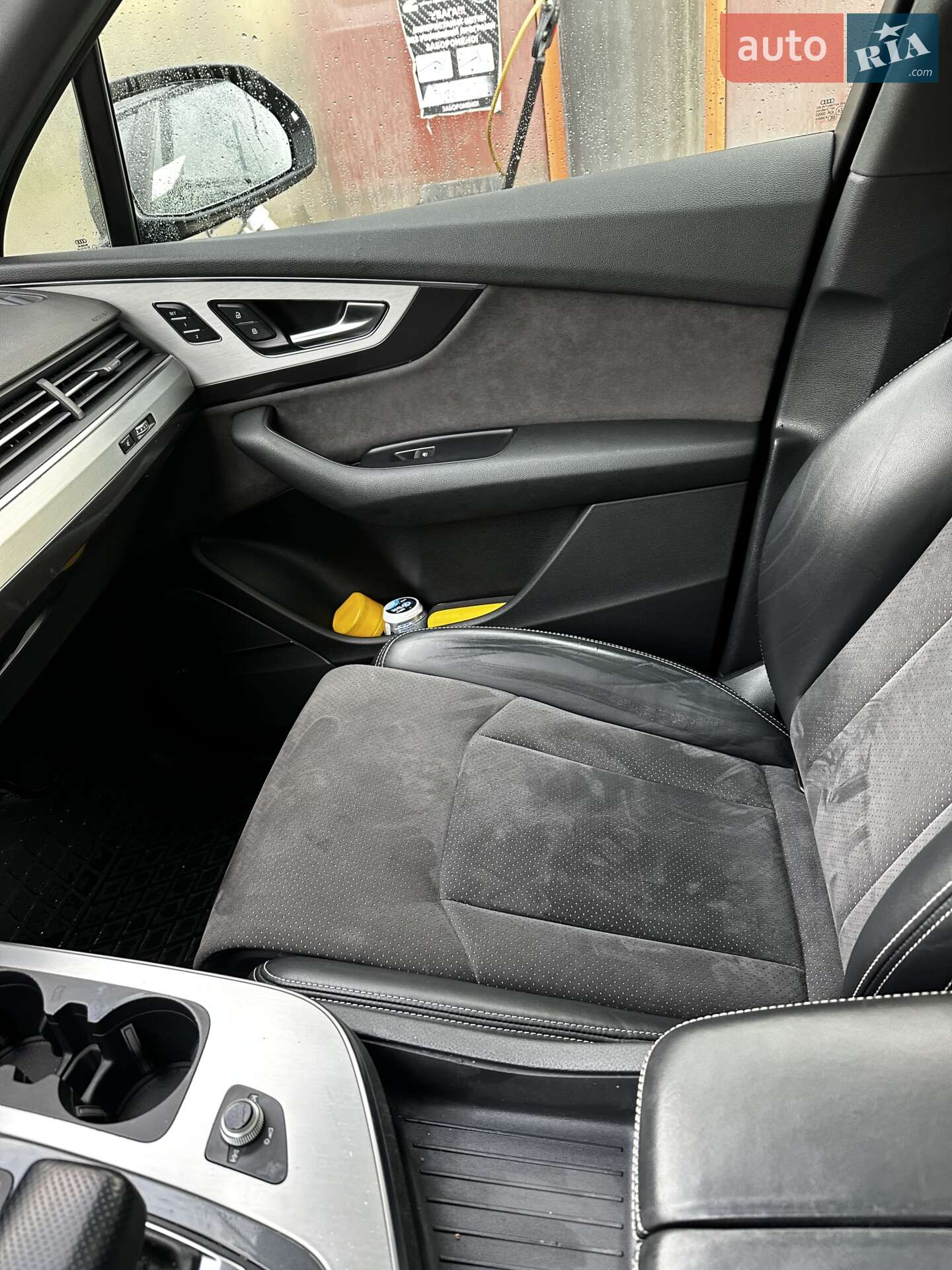 Audi Q7 2017 VIN WA1LAAF70HD046205 фото оголошення 10 з 16