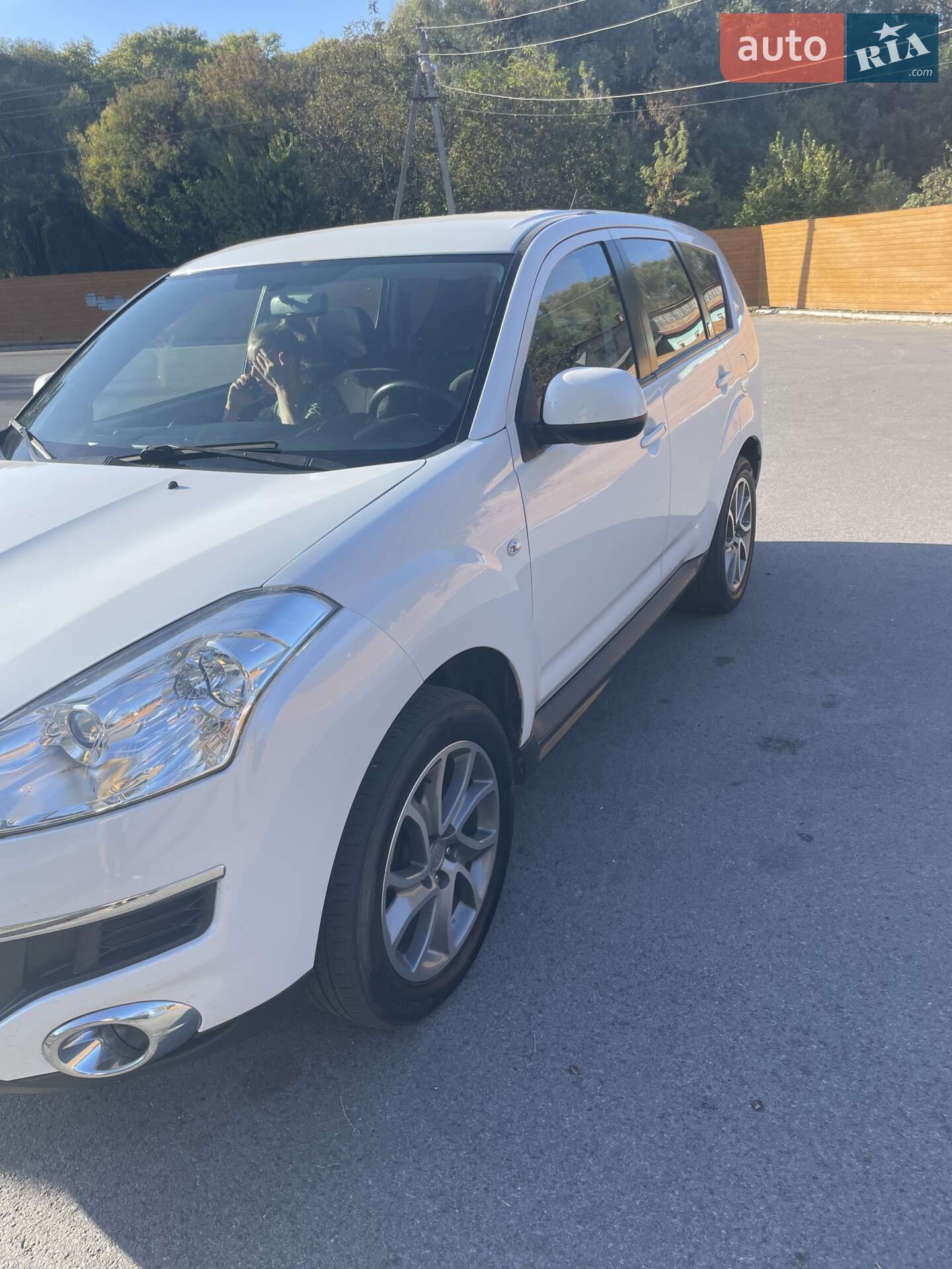 Citroen C-Crosser 2010 VIN VF7VU4HK8BU900886 фото оголошення 5 з 13