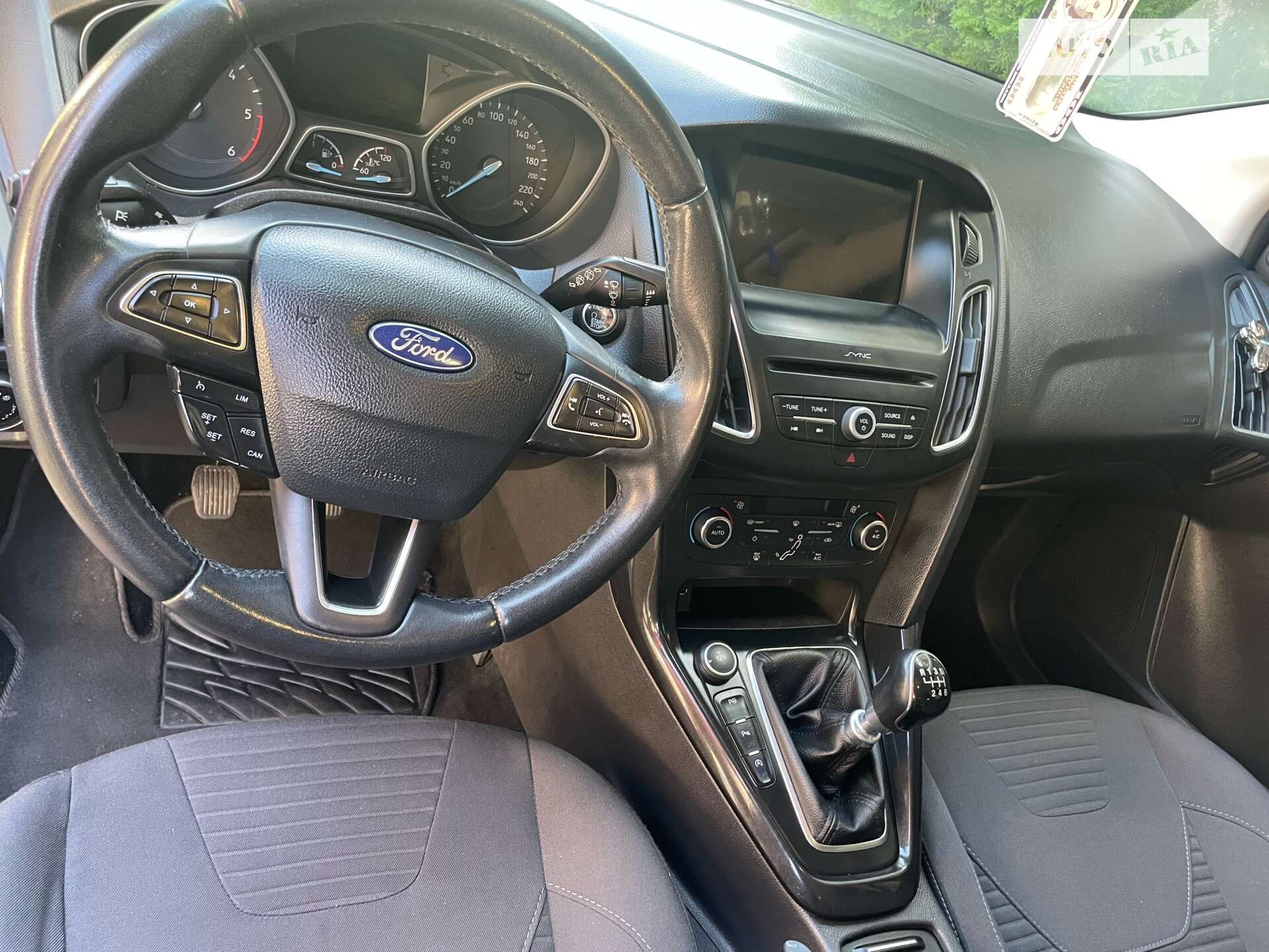 Ford Focus 2017 VIN WF06XXGCC6HU35862 фото оголошення 4 з 13