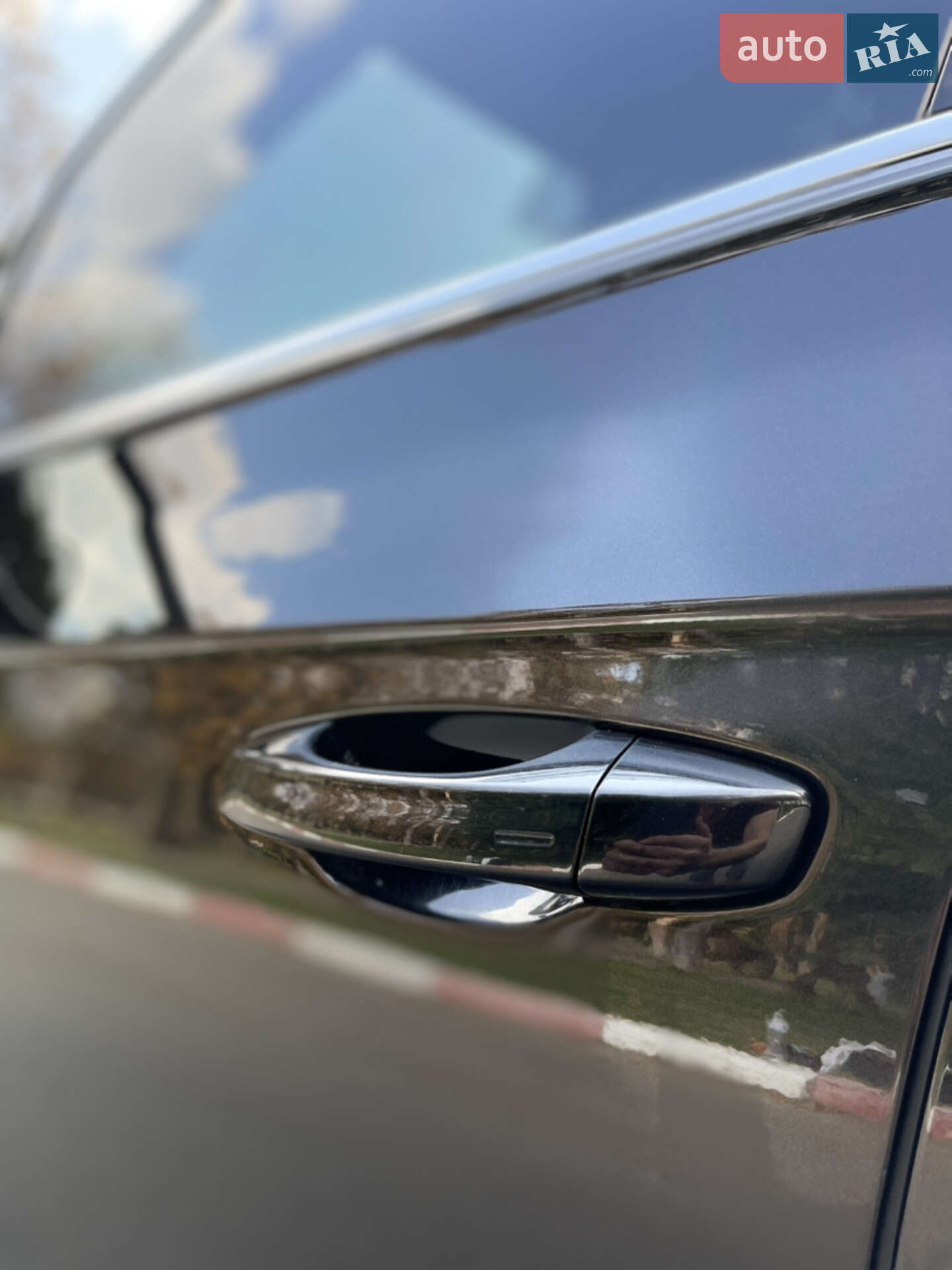Volkswagen Touareg 2018 VIN WVGZZZCRZKD003188 фото оголошення 13 з 58