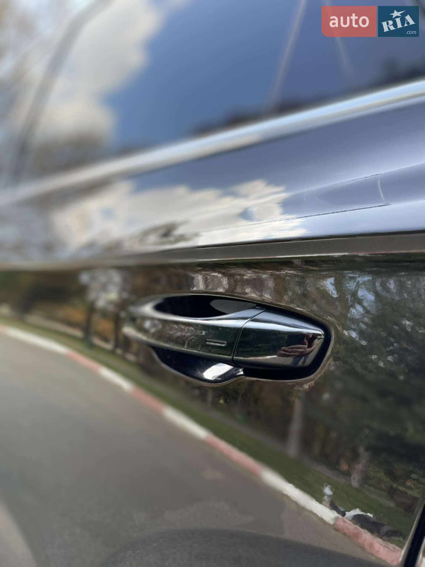 Volkswagen Touareg 2018 VIN WVGZZZCRZKD003188 фото оголошення 15 з 58
