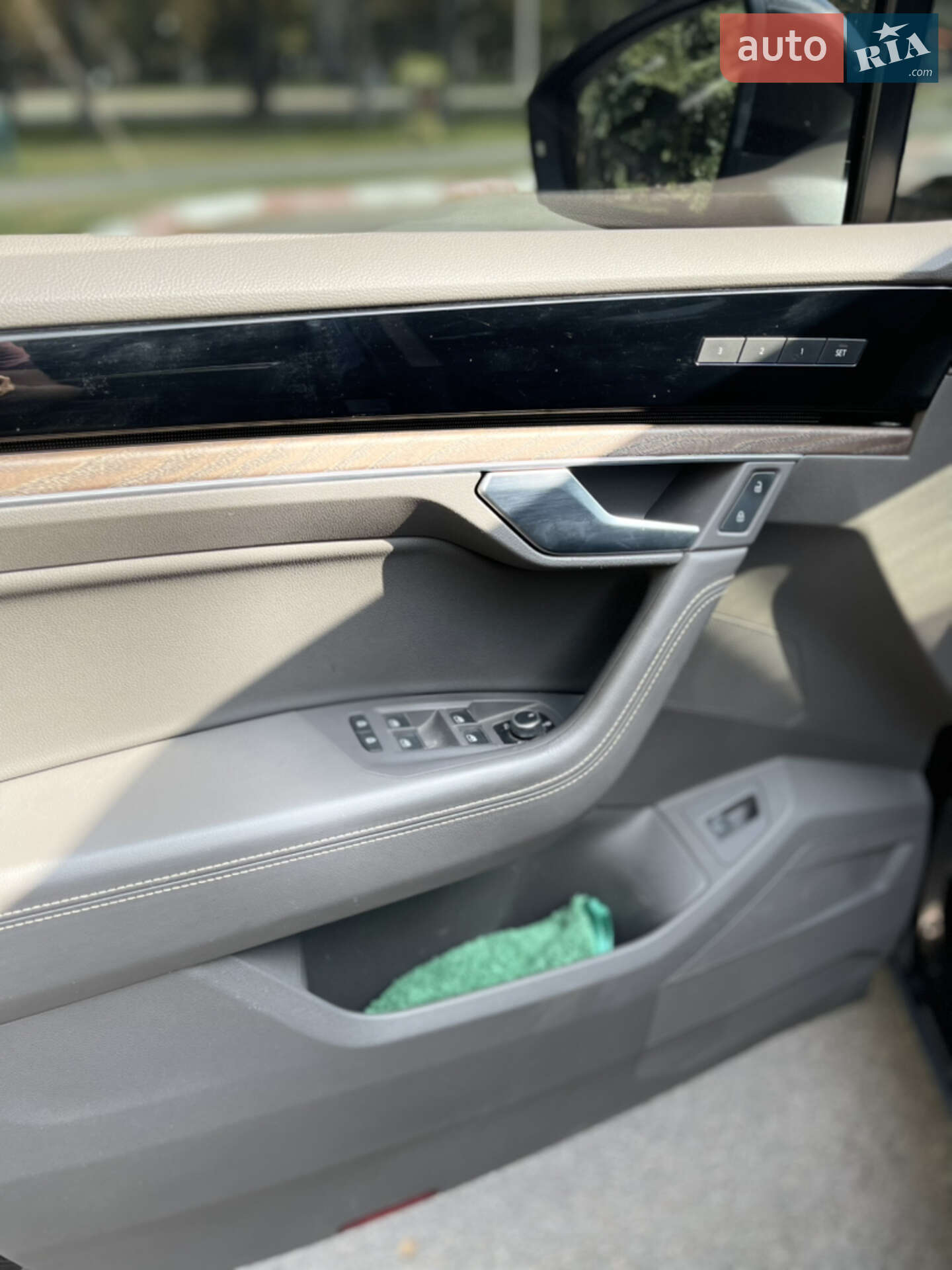 Volkswagen Touareg 2018 VIN WVGZZZCRZKD003188 фото оголошення 16 з 58
