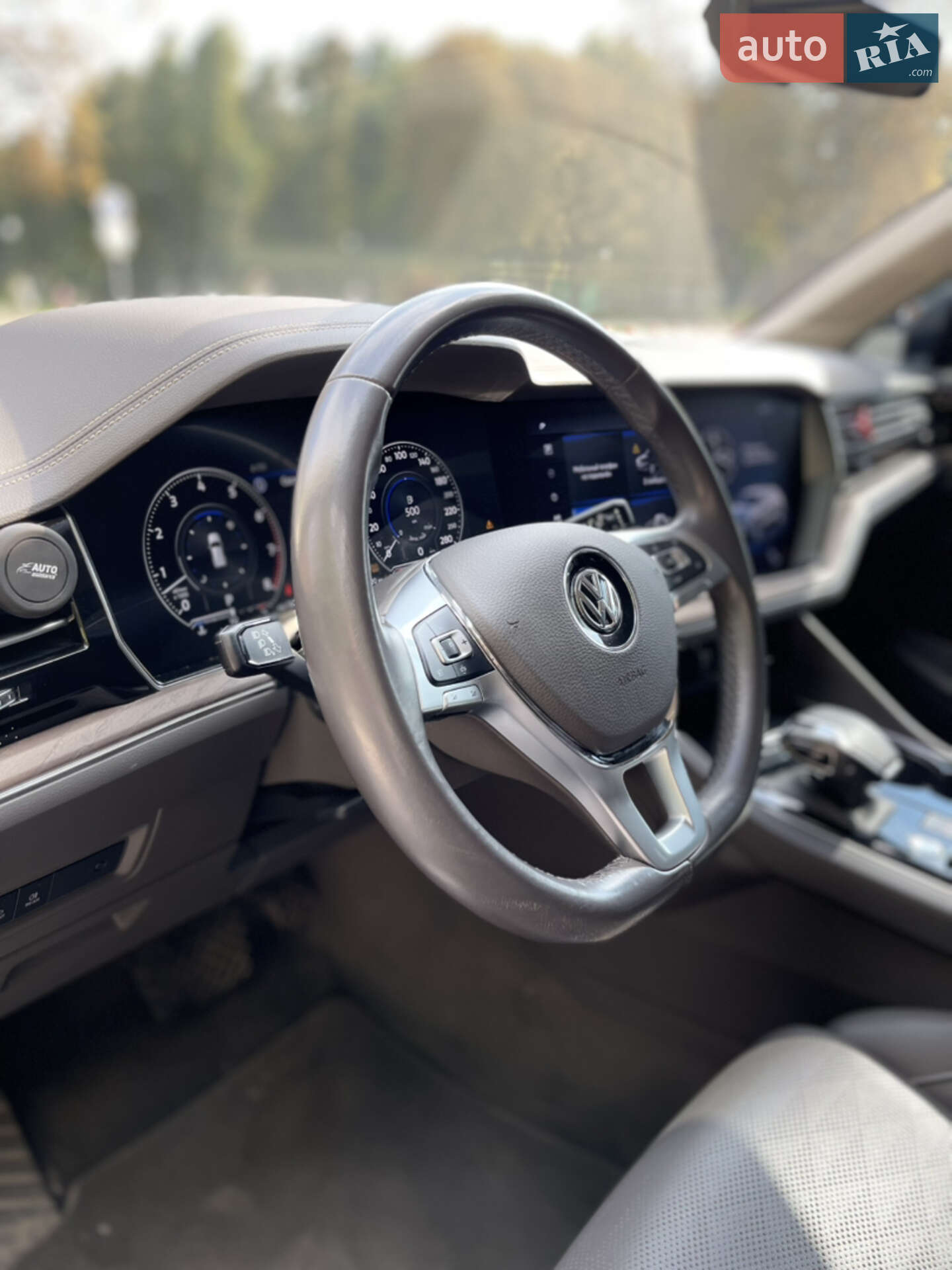 Volkswagen Touareg 2018 VIN WVGZZZCRZKD003188 фото оголошення 28 з 58