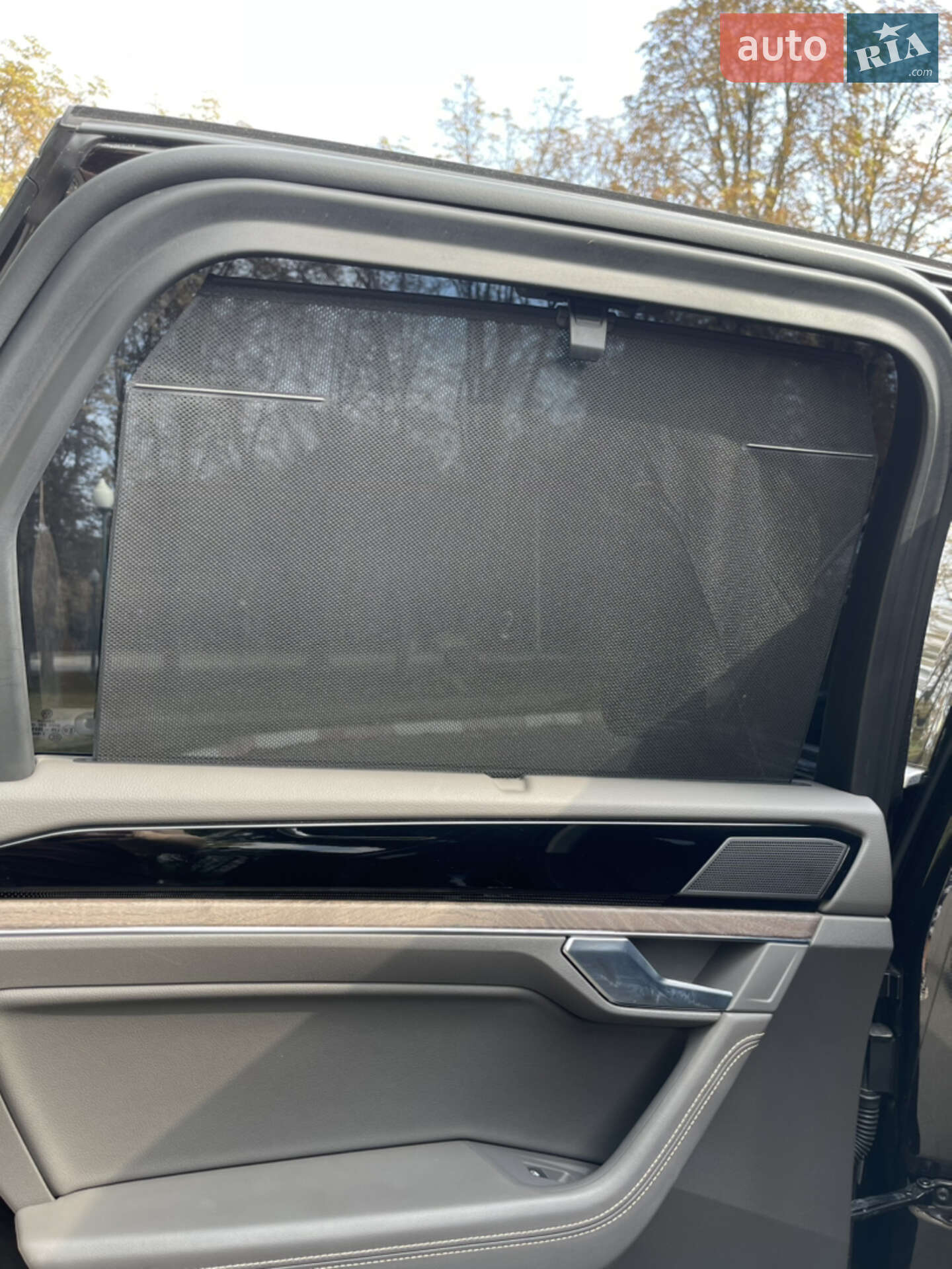 Volkswagen Touareg 2018 VIN WVGZZZCRZKD003188 фото оголошення 33 з 58