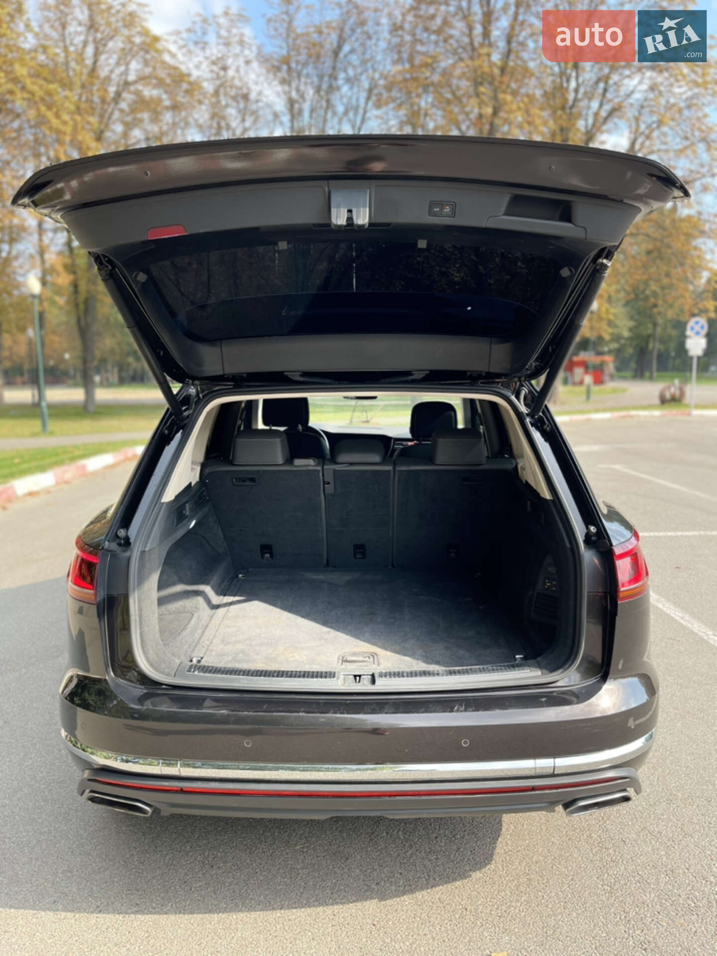 Volkswagen Touareg 2018 VIN WVGZZZCRZKD003188 фото оголошення 37 з 58