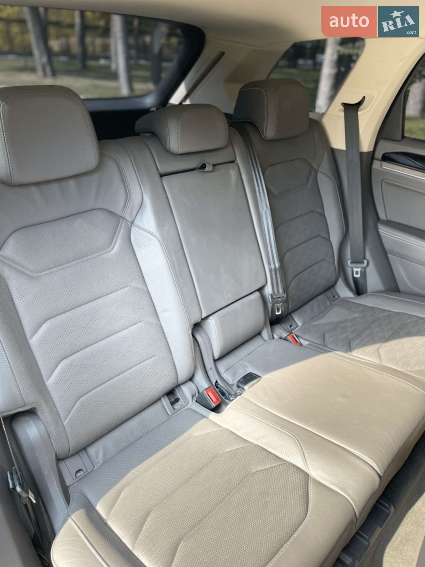 Volkswagen Touareg 2018 VIN WVGZZZCRZKD003188 фото оголошення 40 з 58